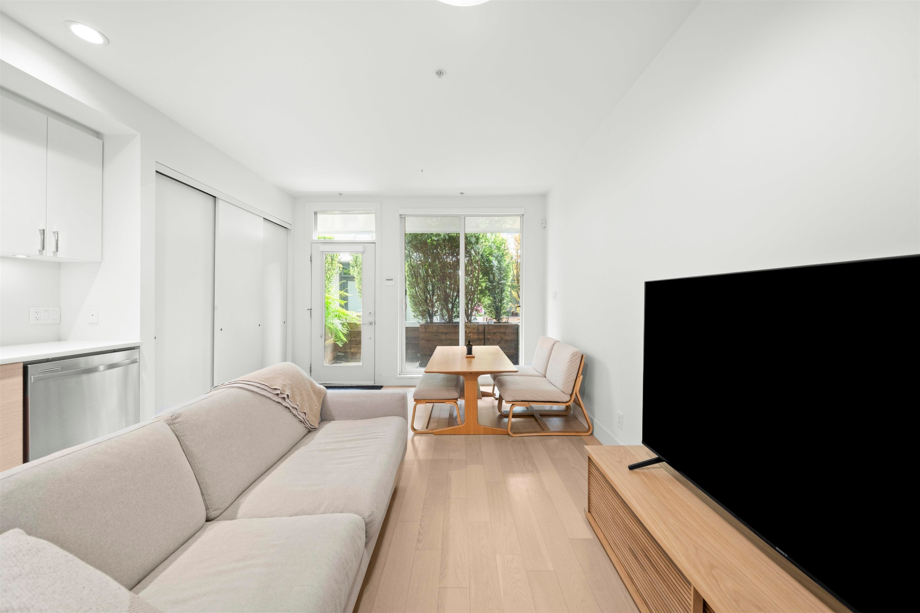 1419 1St Avenue E, Vancouver, BC