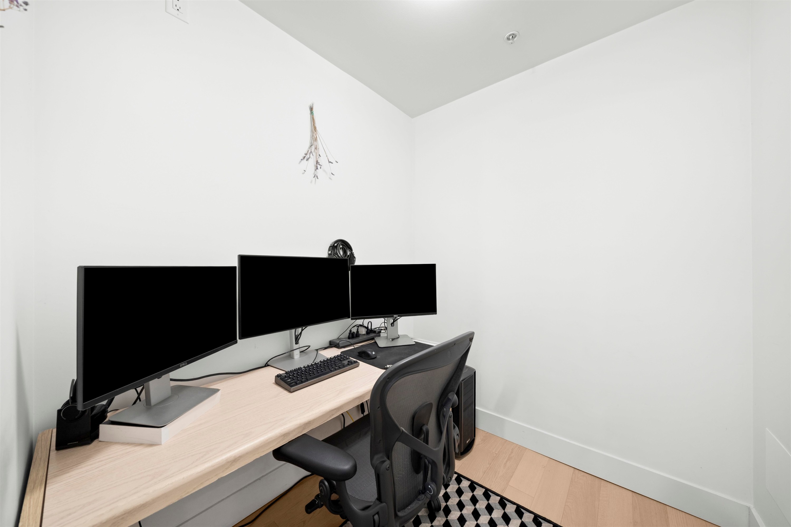 1419 1St Avenue E, Vancouver, BC