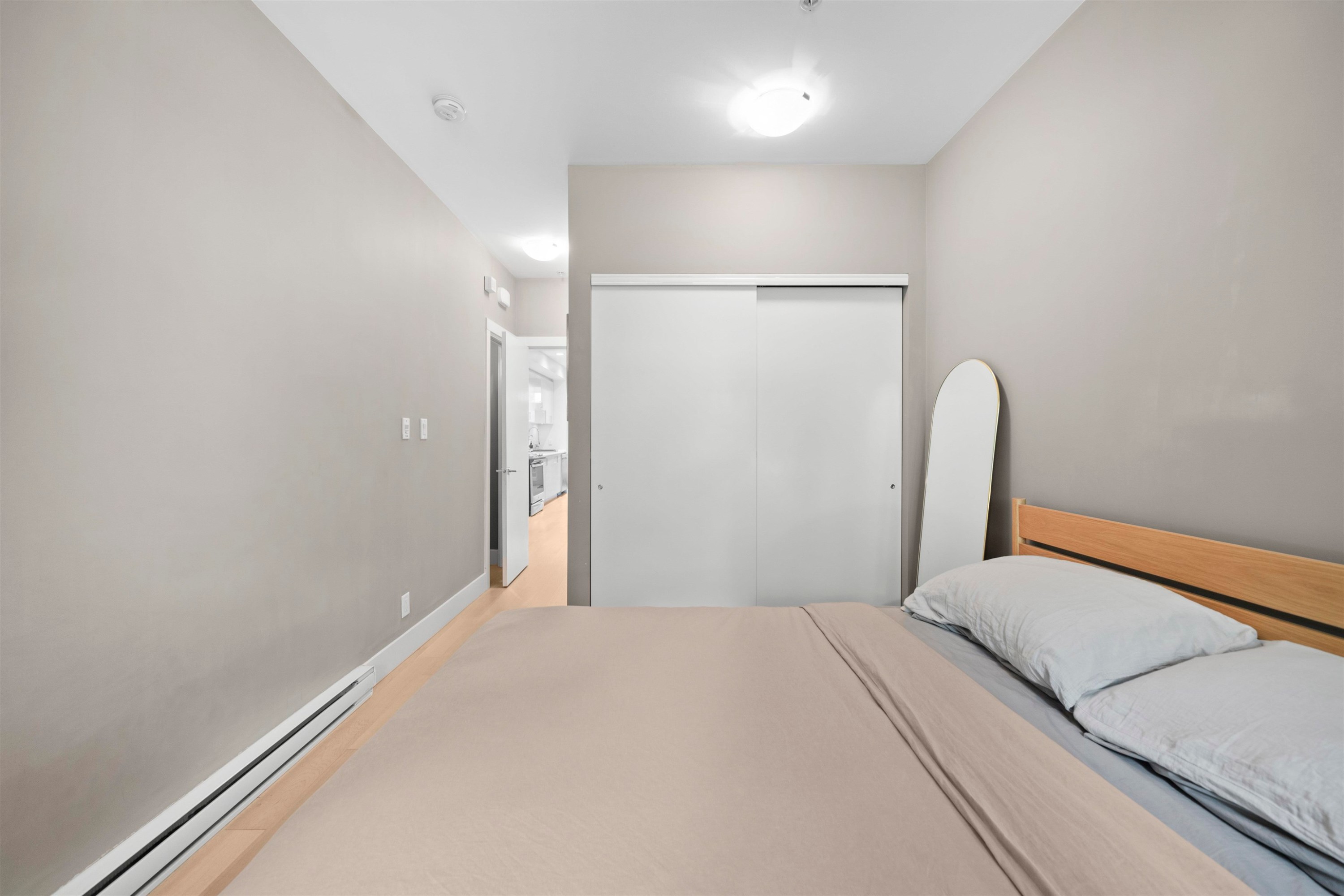 1419 1St Avenue E, Vancouver, BC