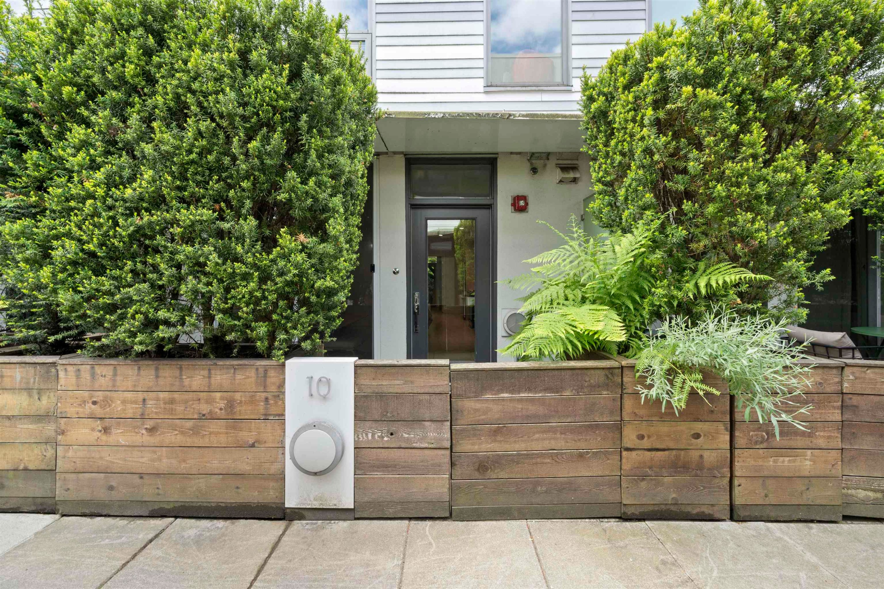 1419 1St Avenue E, Vancouver, BC