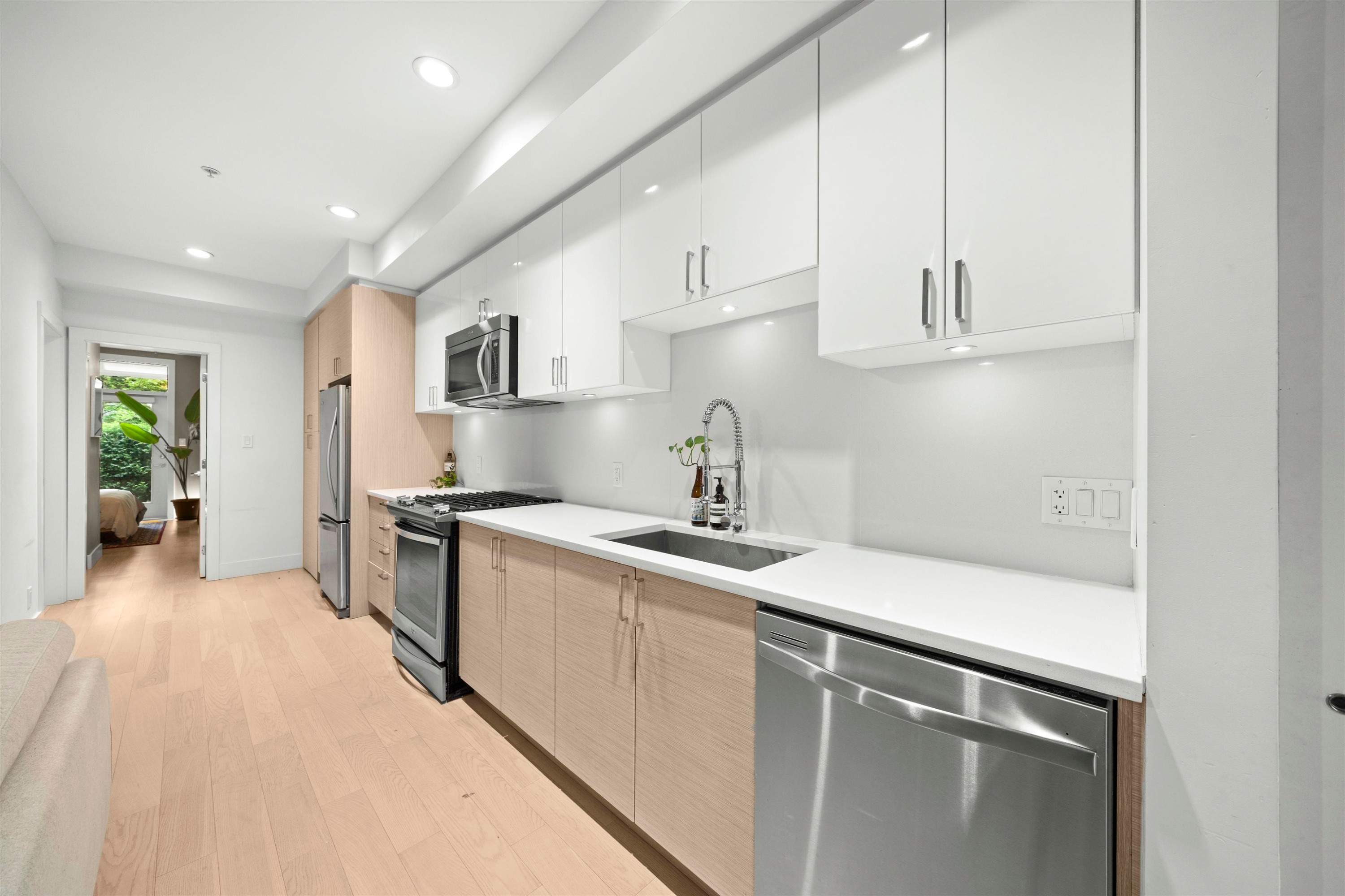 1419 1St Avenue E, Vancouver, BC