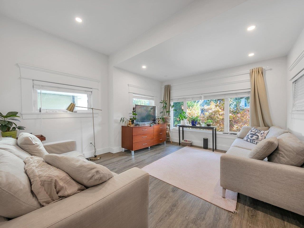 153 19Th Avenue W, Vancouver, BC