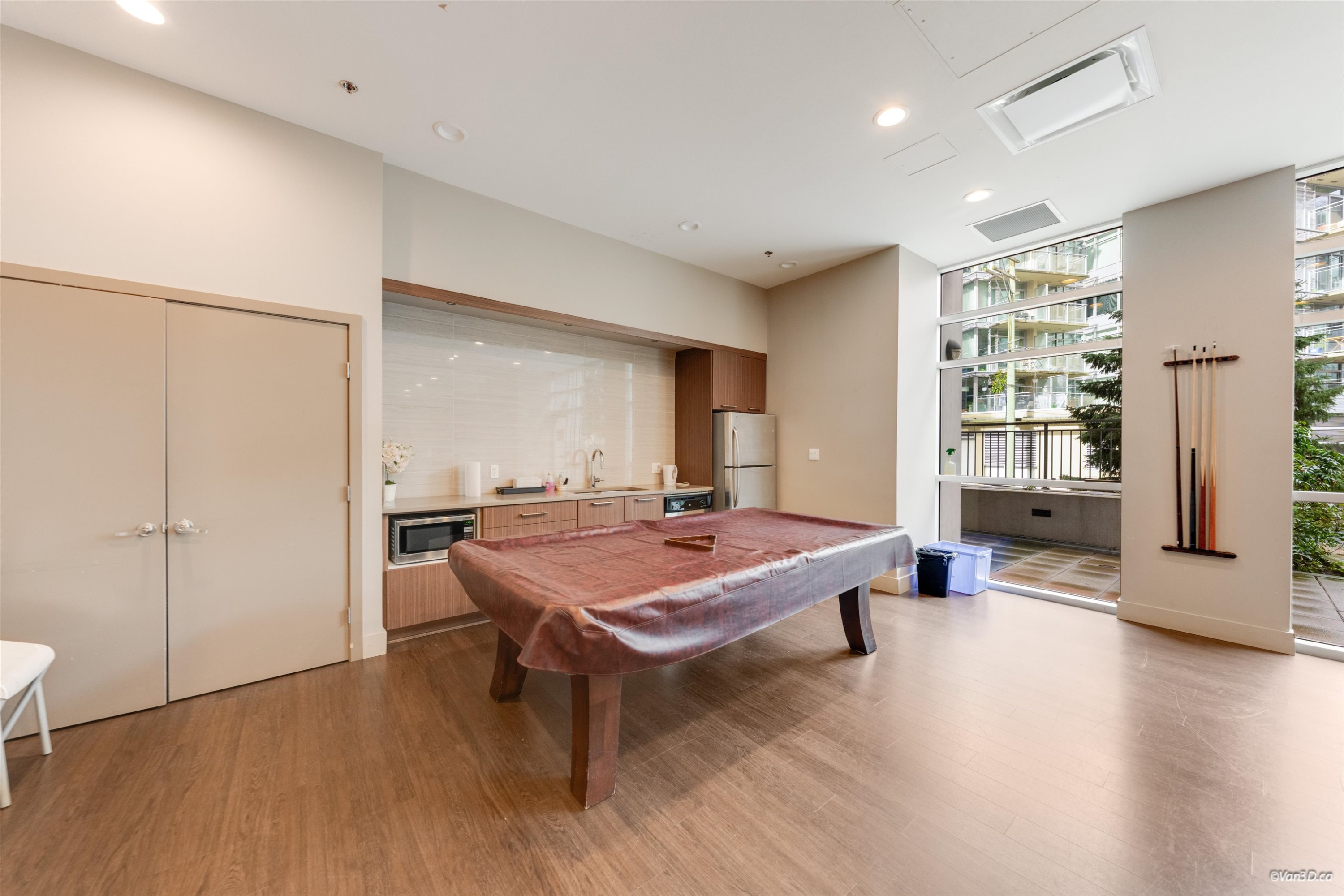 513-63 2Nd Avenue W, Vancouver, BC