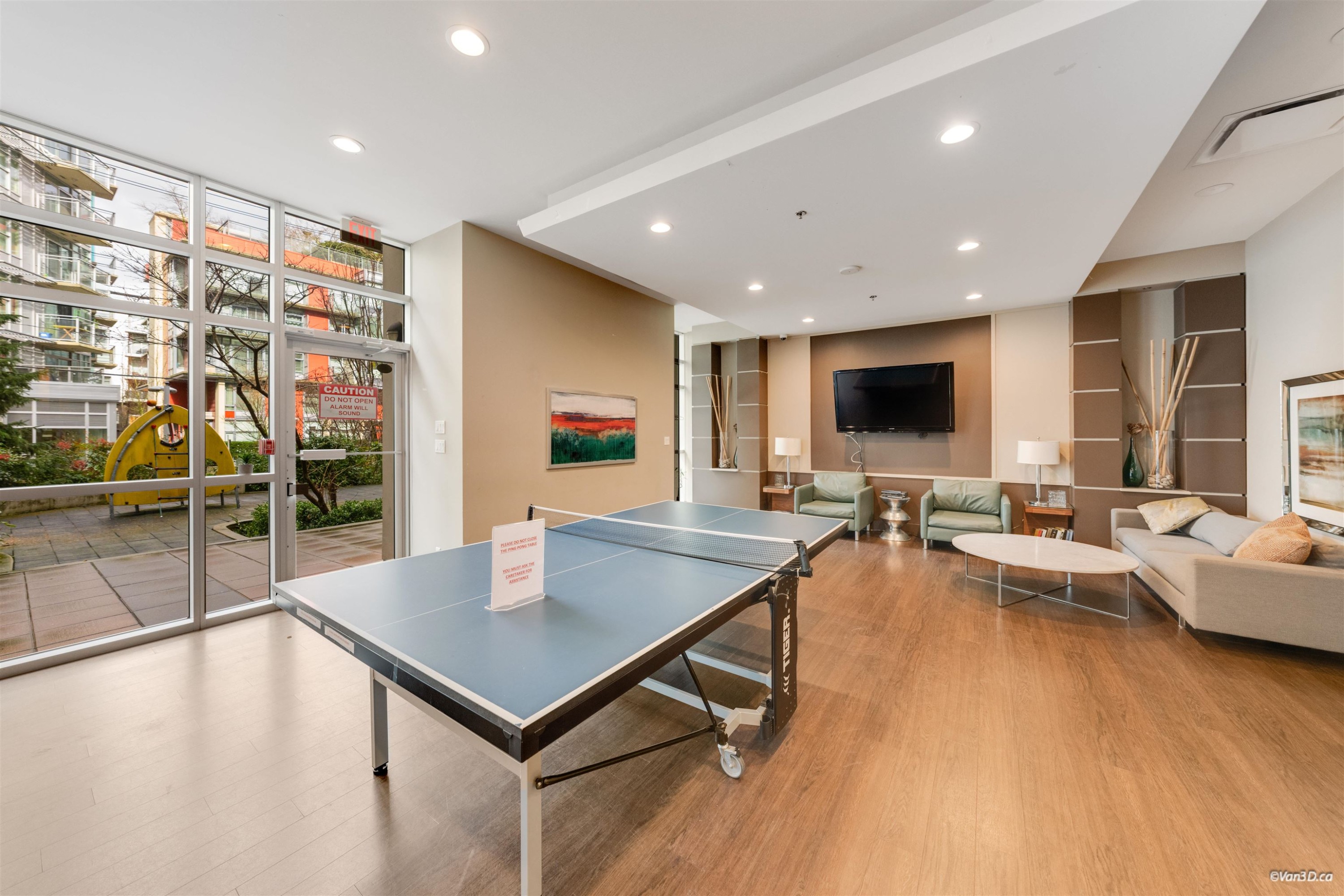 513-63 2Nd Avenue W, Vancouver, BC