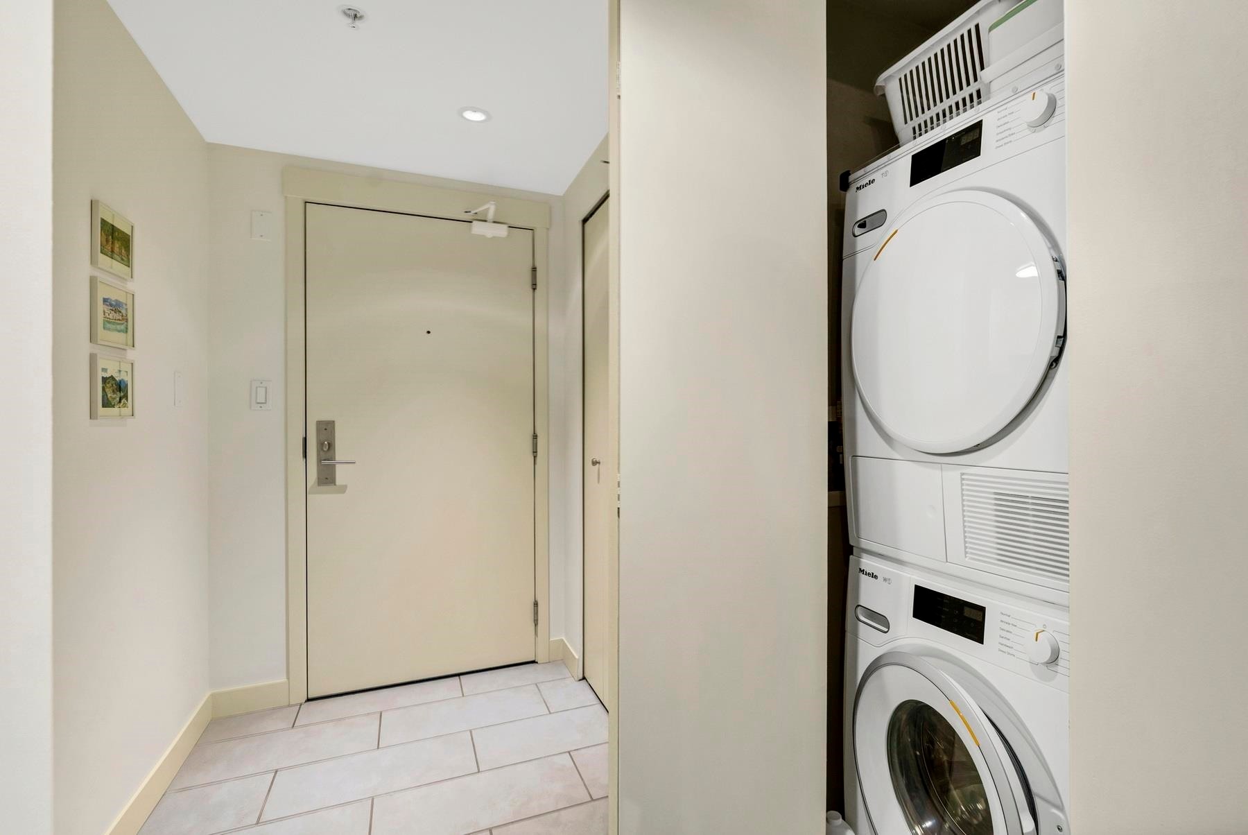 413-2520 Manitoba Street, Vancouver, BC