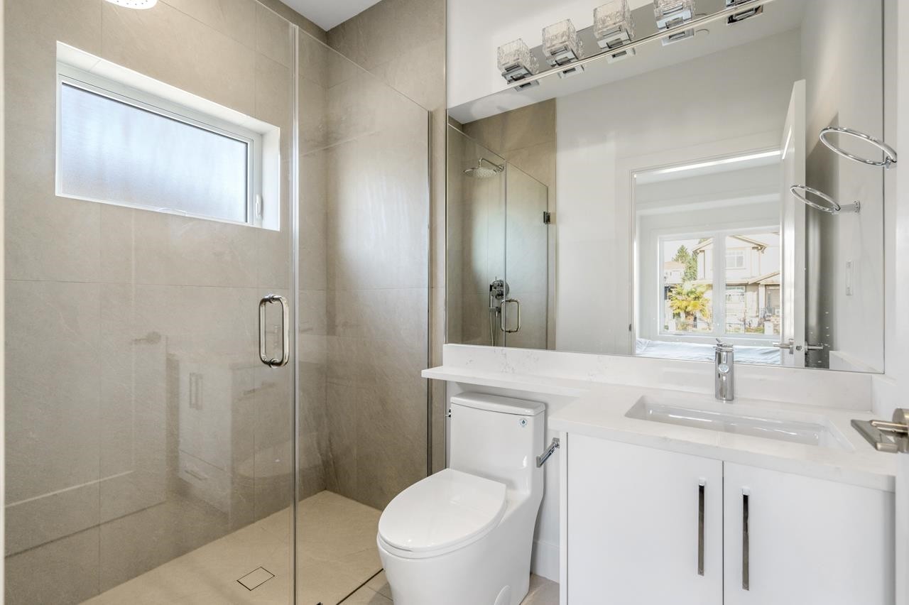 1-366 64Th Avenue E, Vancouver, BC