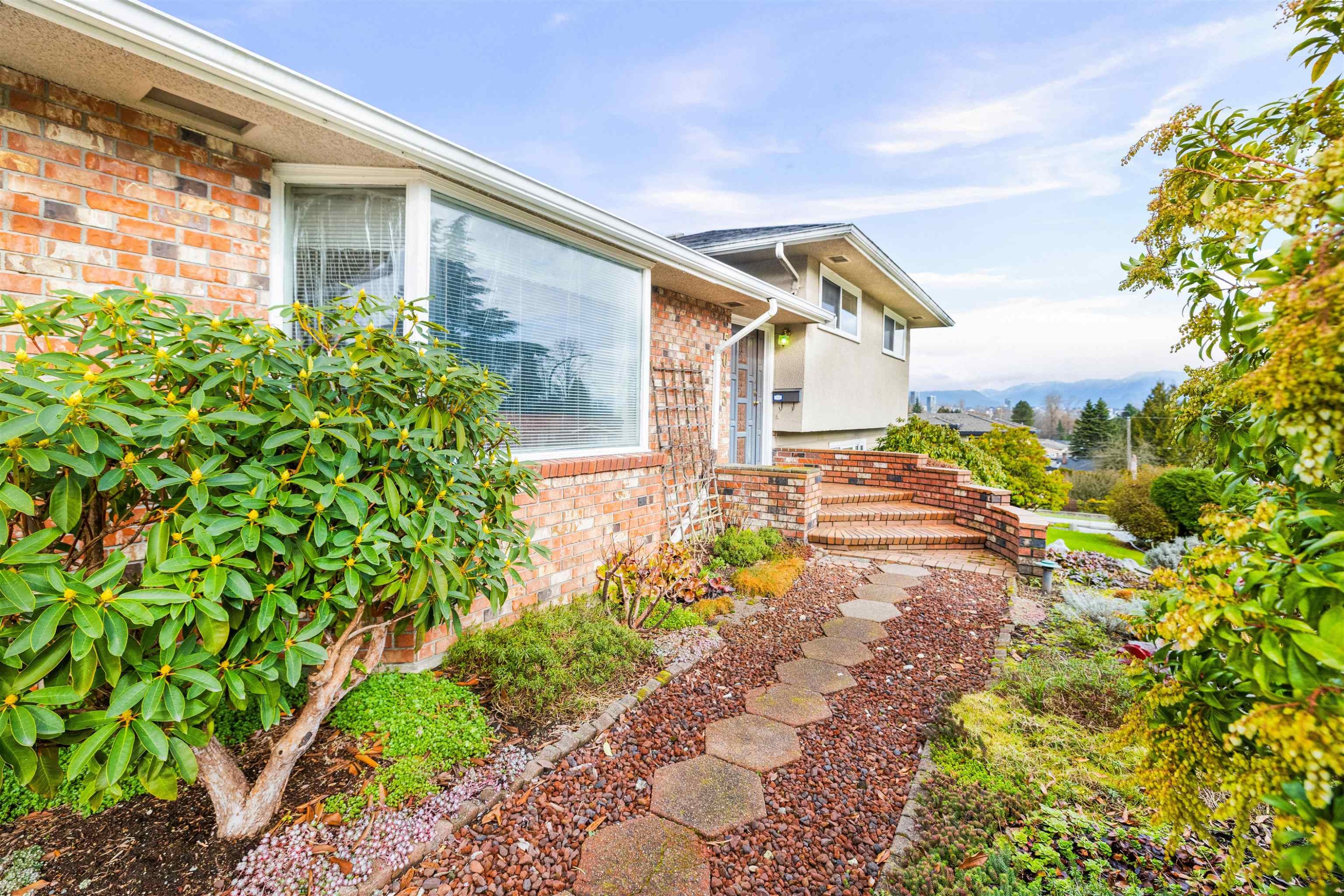 5045 Barker Crescent, Burnaby, BC