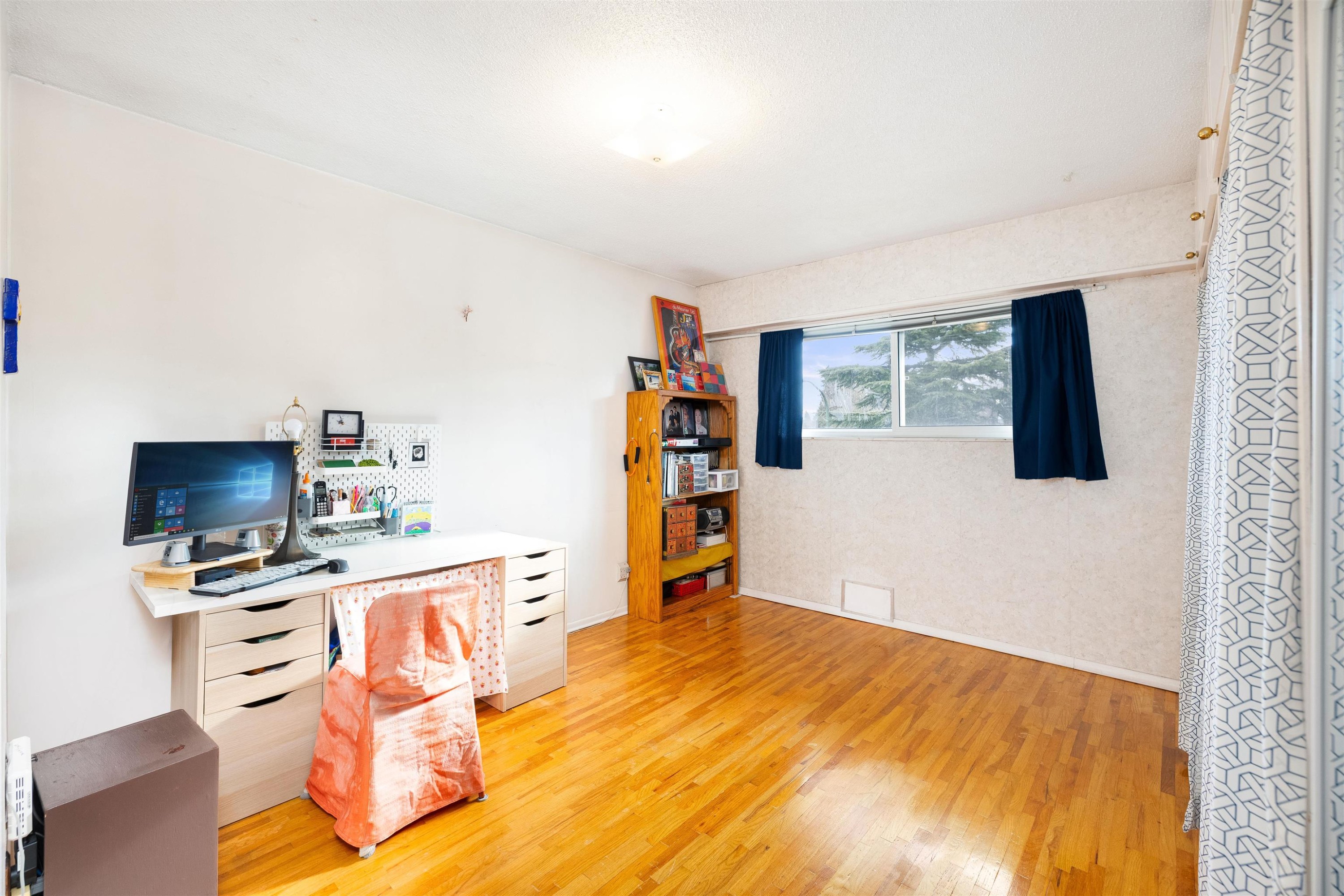 5045 Barker Crescent, Burnaby, BC