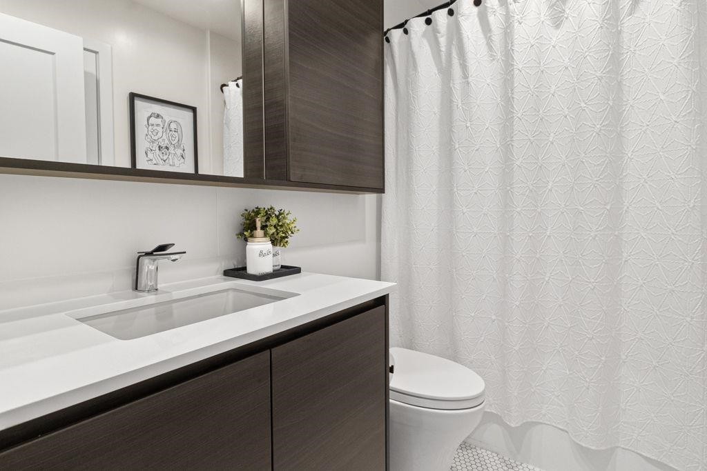 122-55 Klahanie Drive, Port Moody, BC