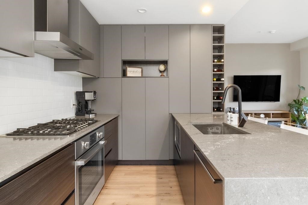 122-55 Klahanie Drive, Port Moody, BC