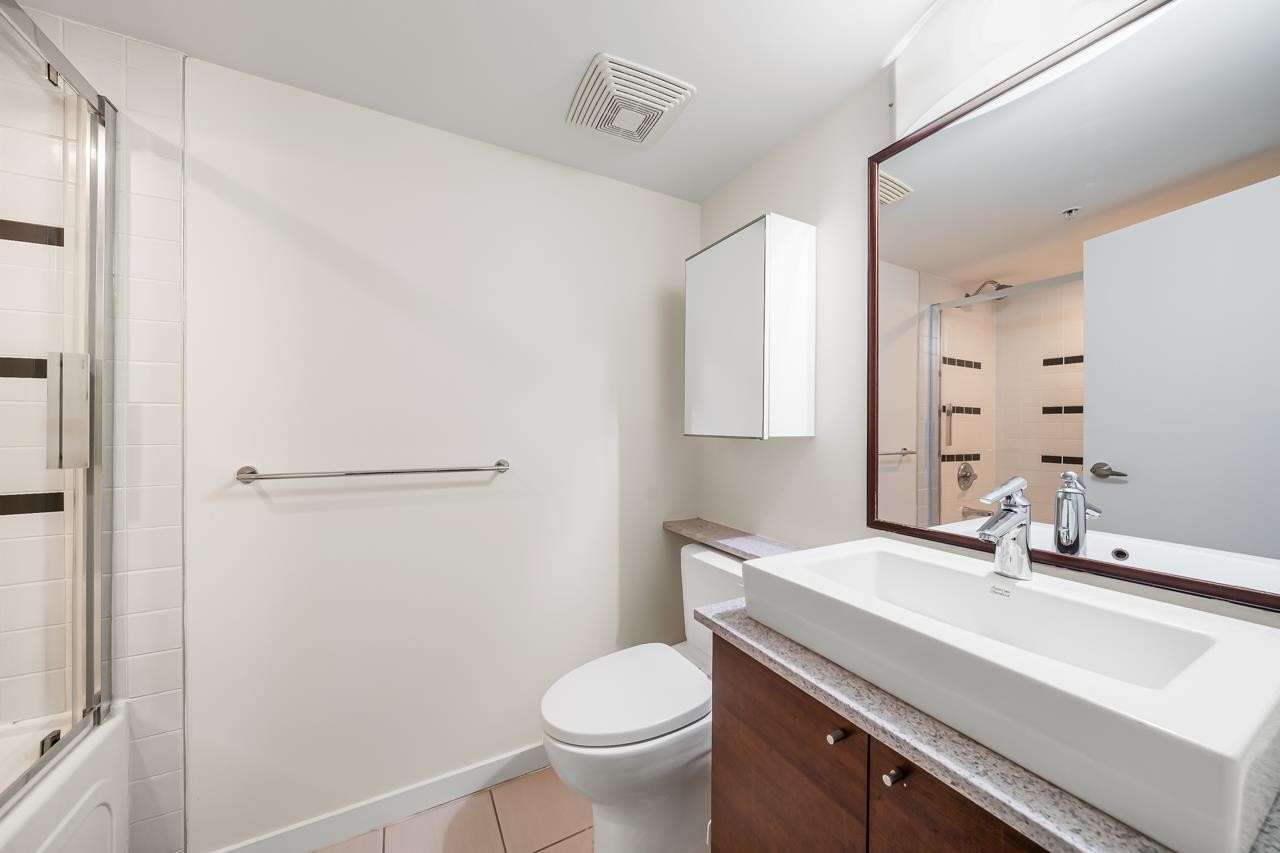 1105-4178 Dawson Street, Burnaby, BC