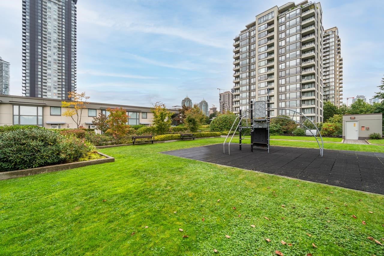 1105-4178 Dawson Street, Burnaby, BC