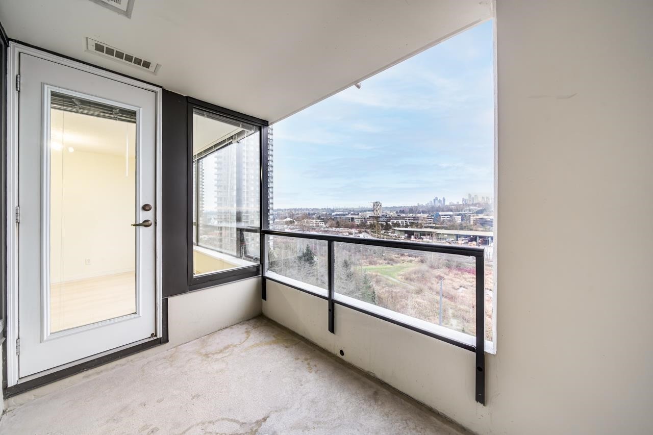 1105-4178 Dawson Street, Burnaby, BC