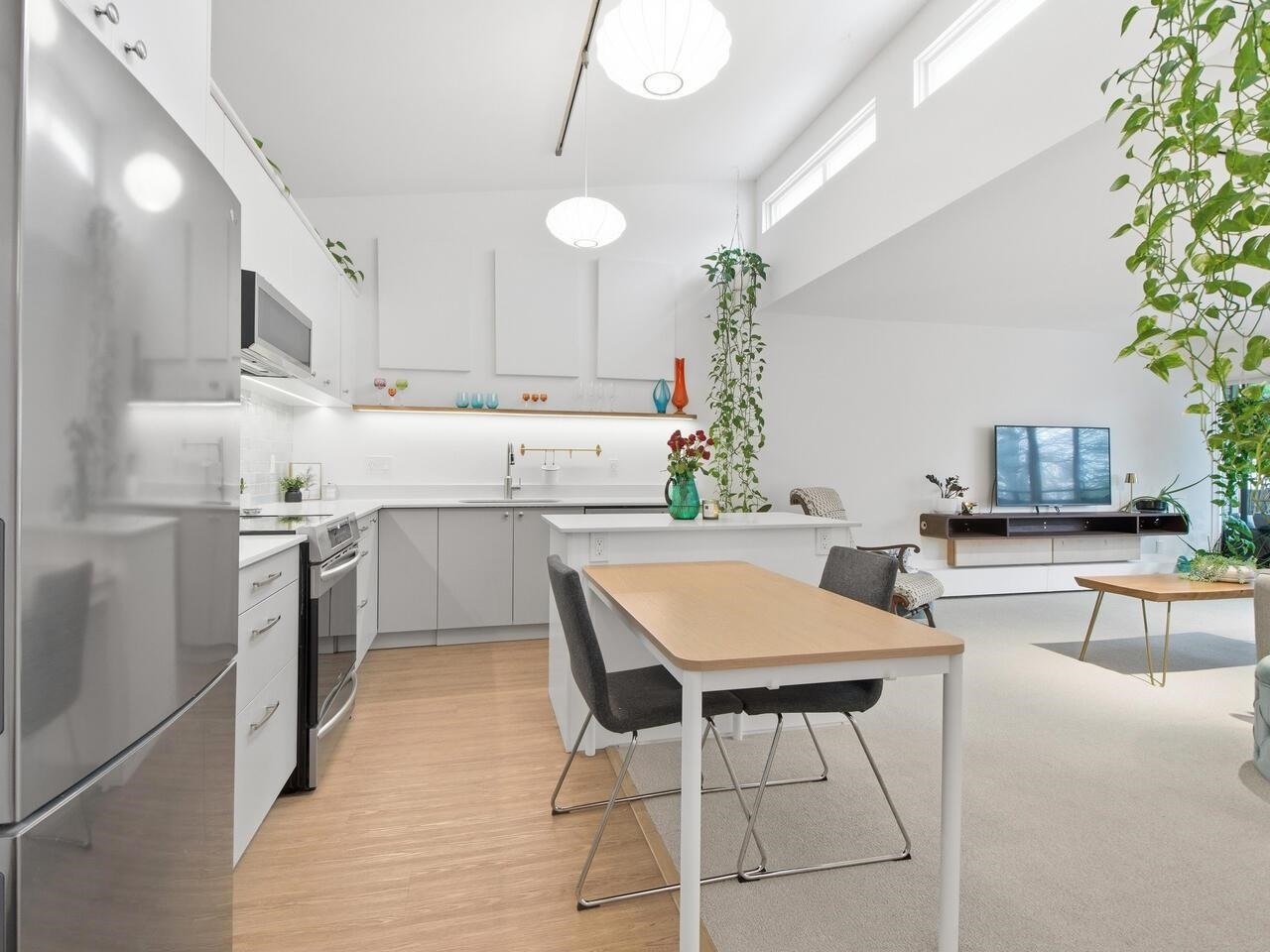 314-2416 3Rd Avenue W, Vancouver, BC