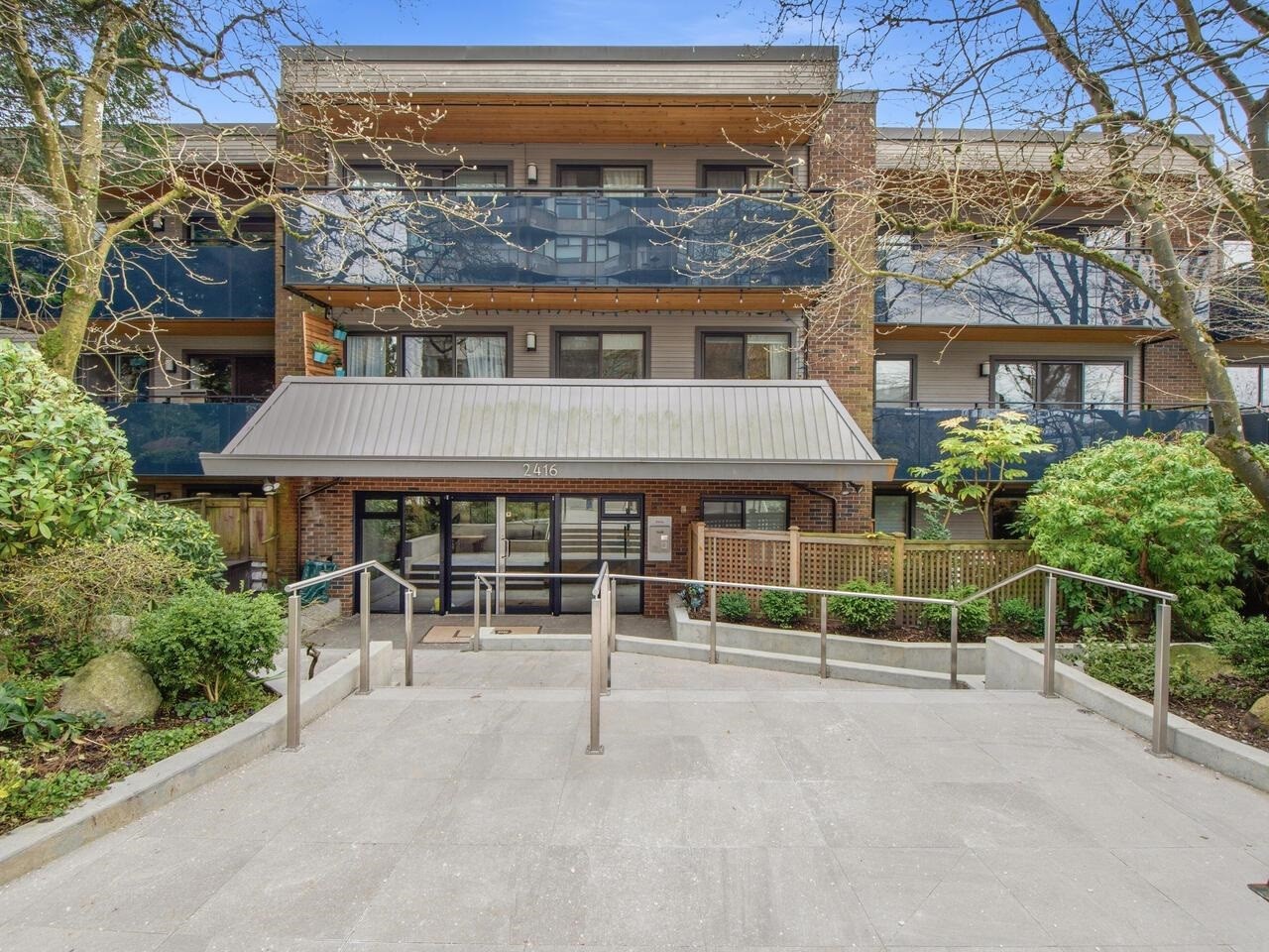 314-2416 3Rd Avenue W, Vancouver, BC