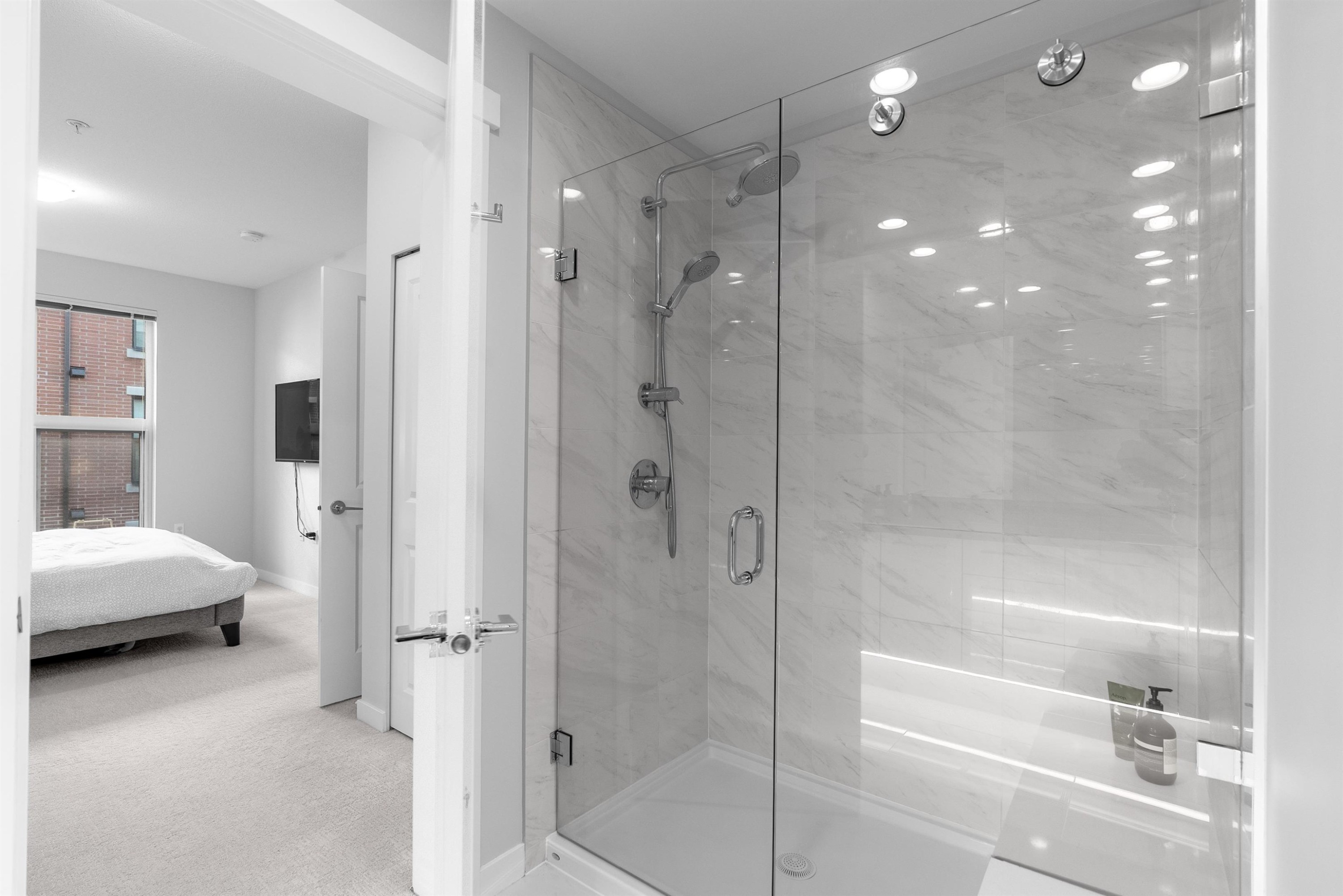 228-9551 Alexandra Road, Richmond, BC