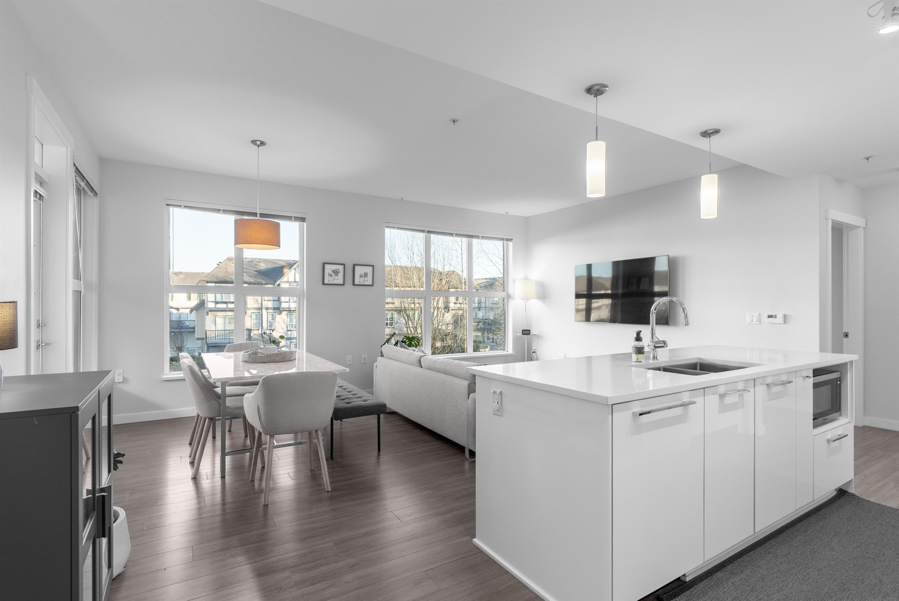 228-9551 Alexandra Road, Richmond, BC