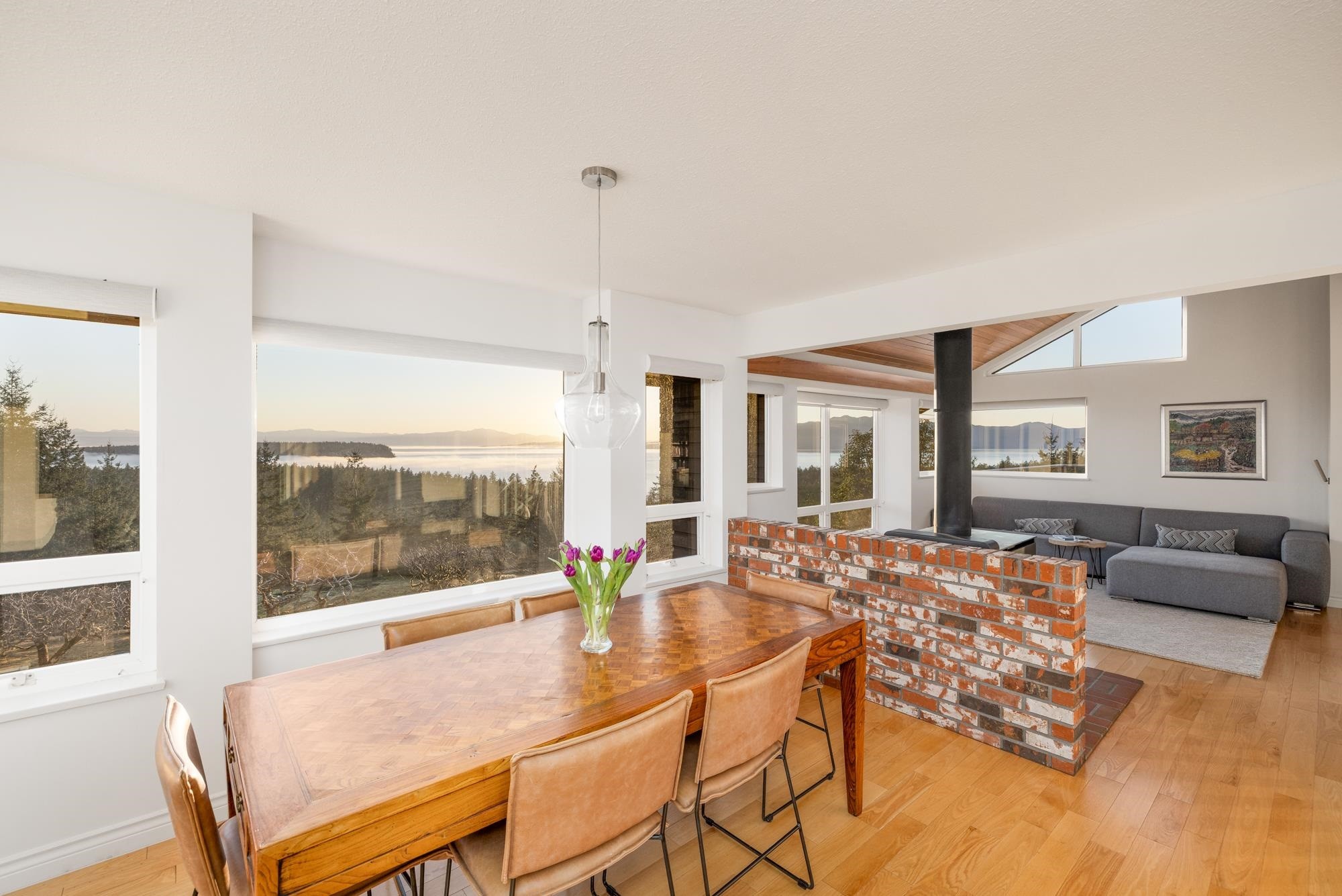 10339 Sunshine Coast Highway, Halfmoon Bay, BC