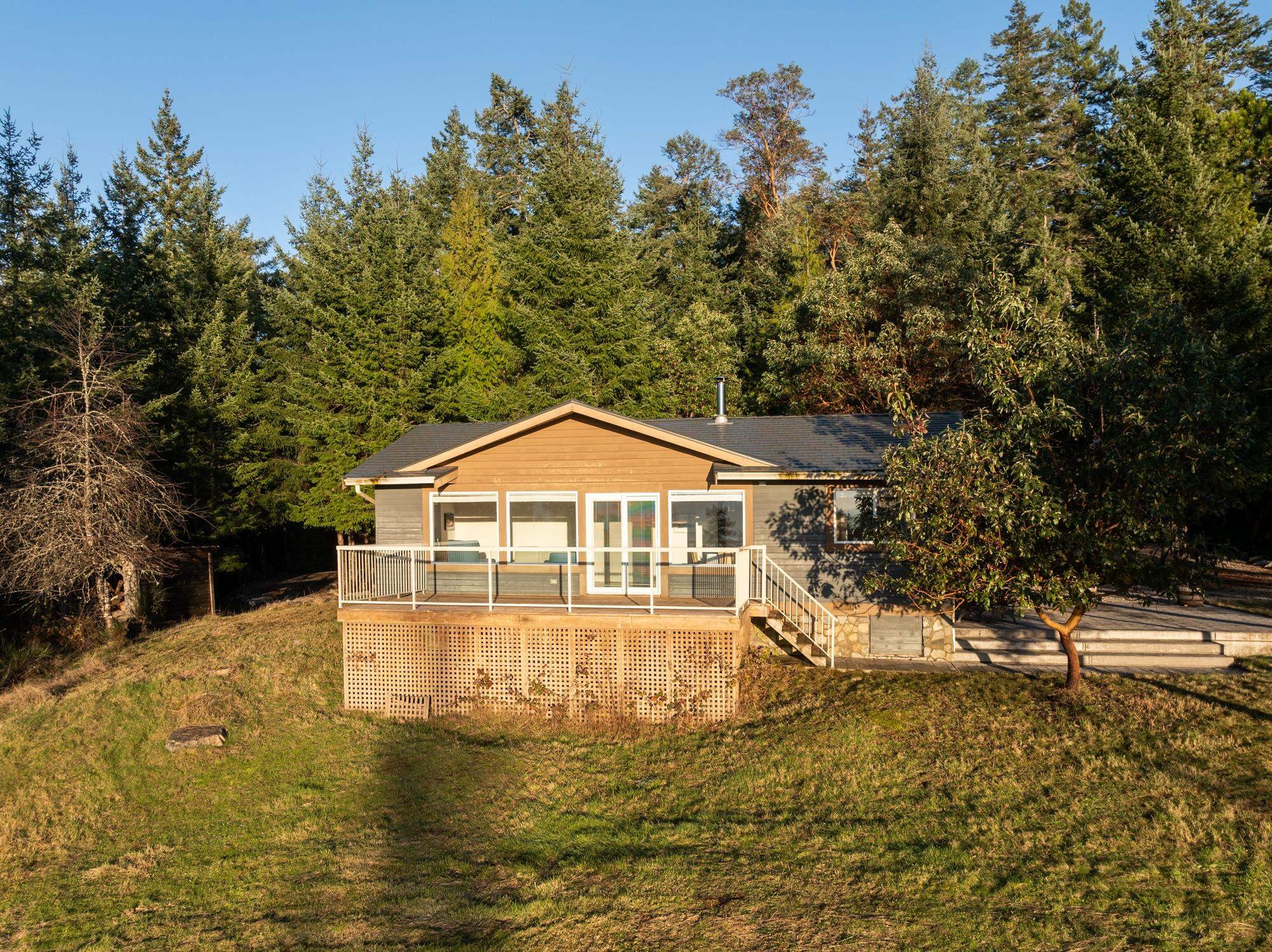 10339 Sunshine Coast Highway, Halfmoon Bay, BC