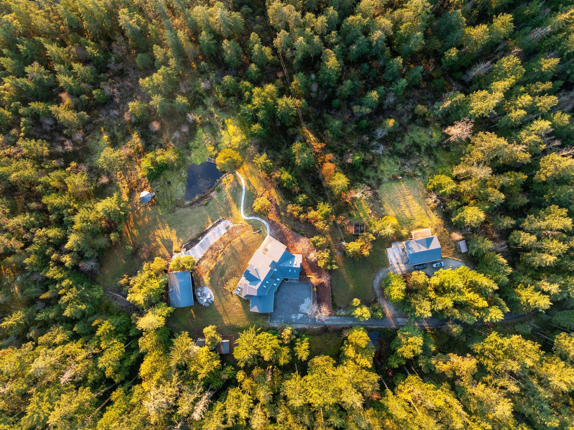 10339 Sunshine Coast Highway, Halfmoon Bay, BC