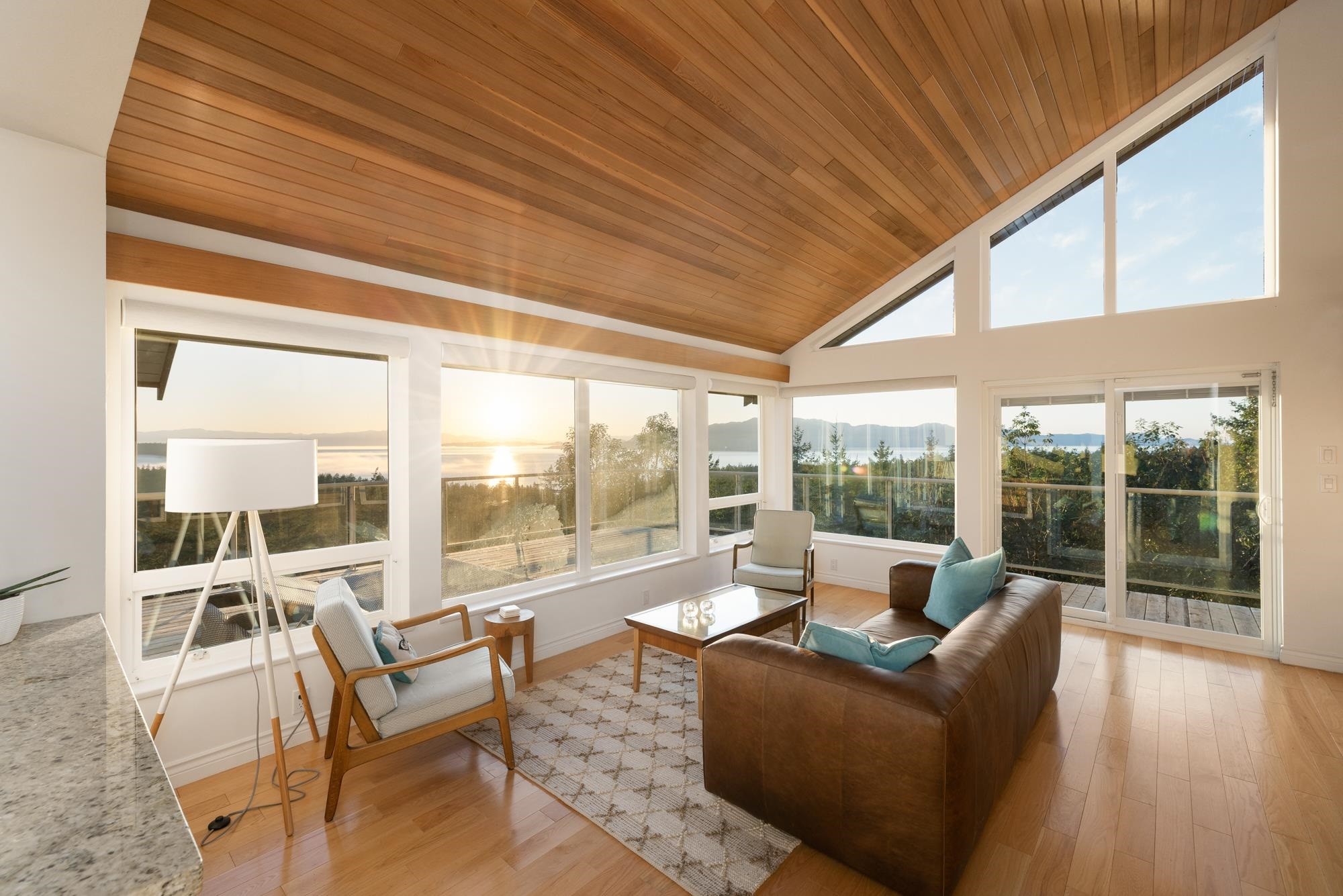 10339 Sunshine Coast Highway, Halfmoon Bay, BC