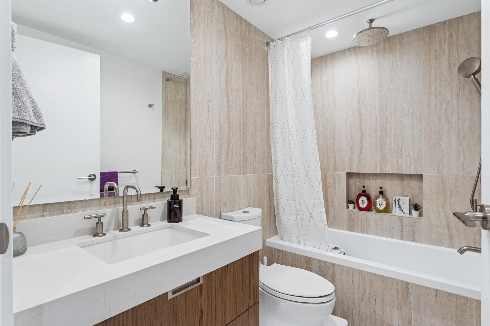 1801-1335 Howe Street, Vancouver, BC