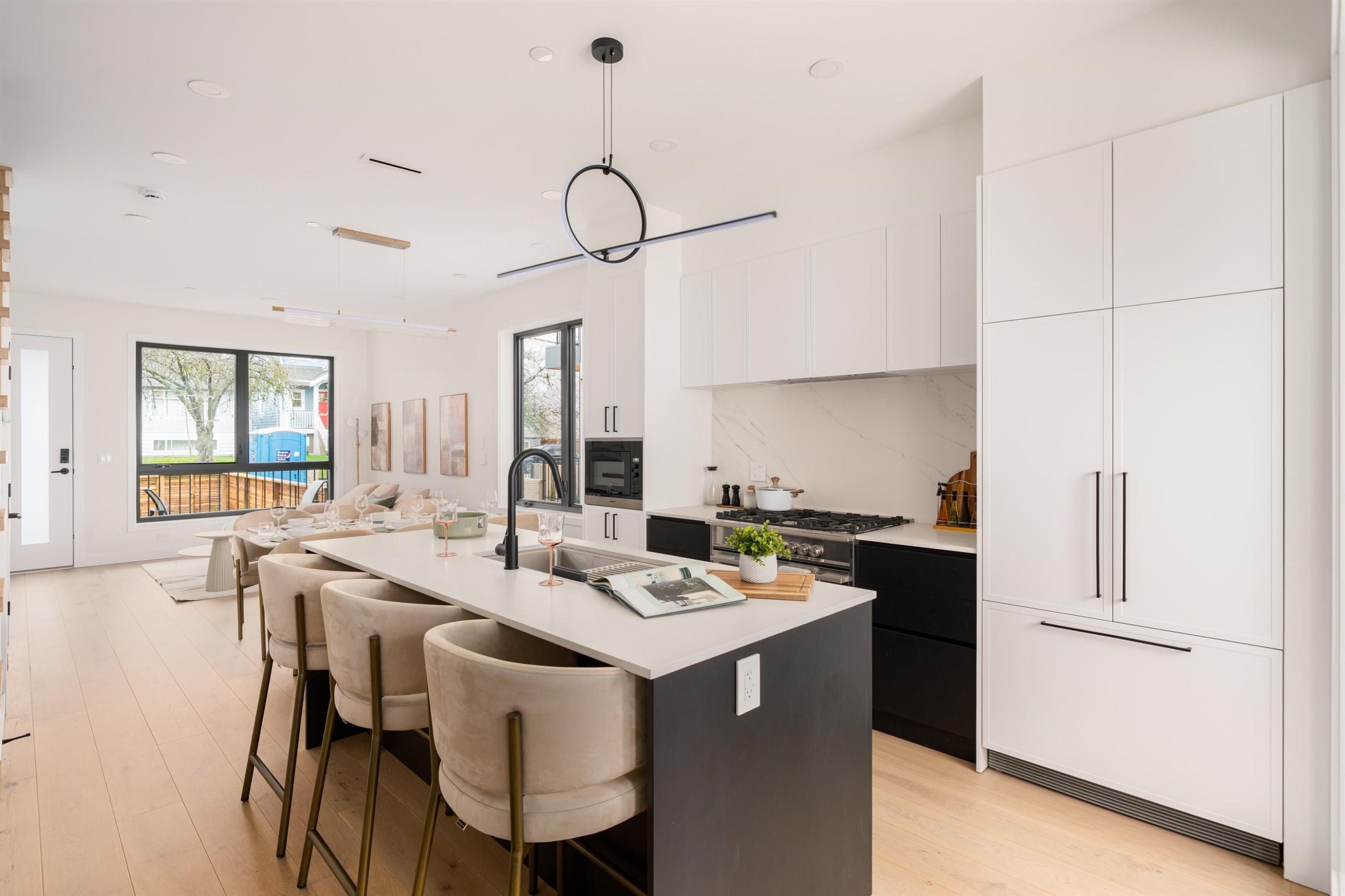 836 64Th Avenue W, Vancouver, BC