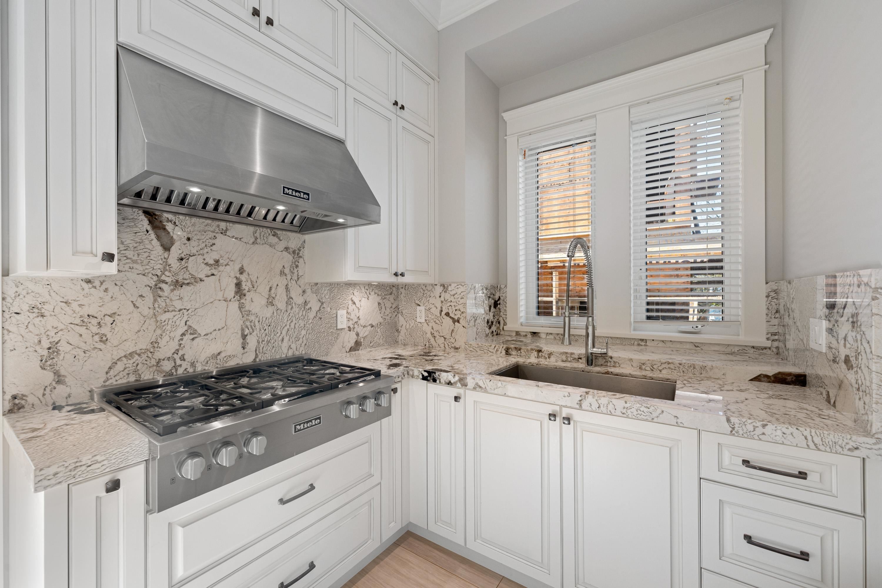 3981 35Th Avenue W, Vancouver, BC