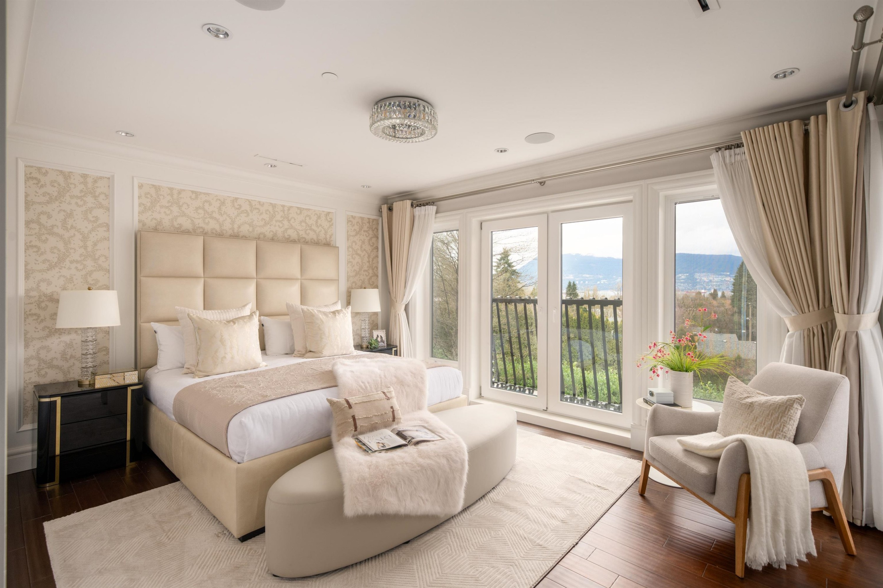 3955 Broadway W, Vancouver, BC