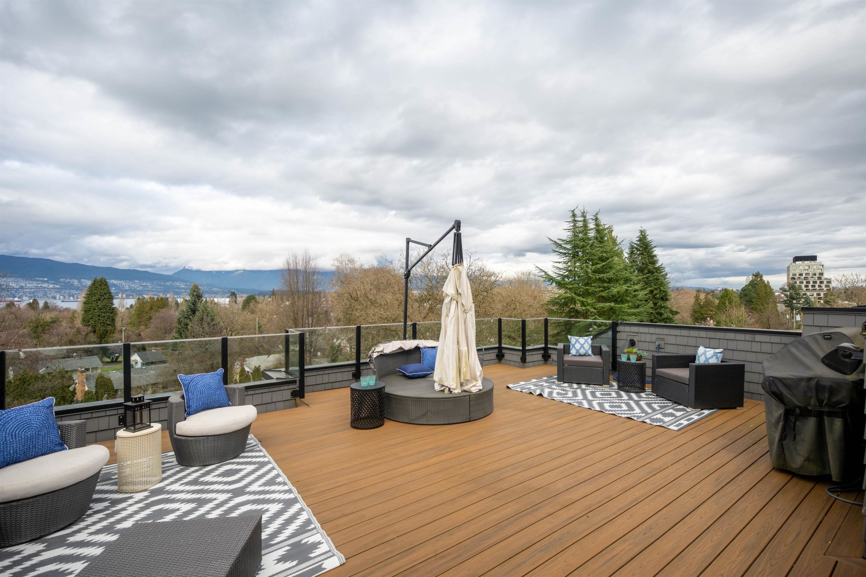 3955 Broadway W, Vancouver, BC