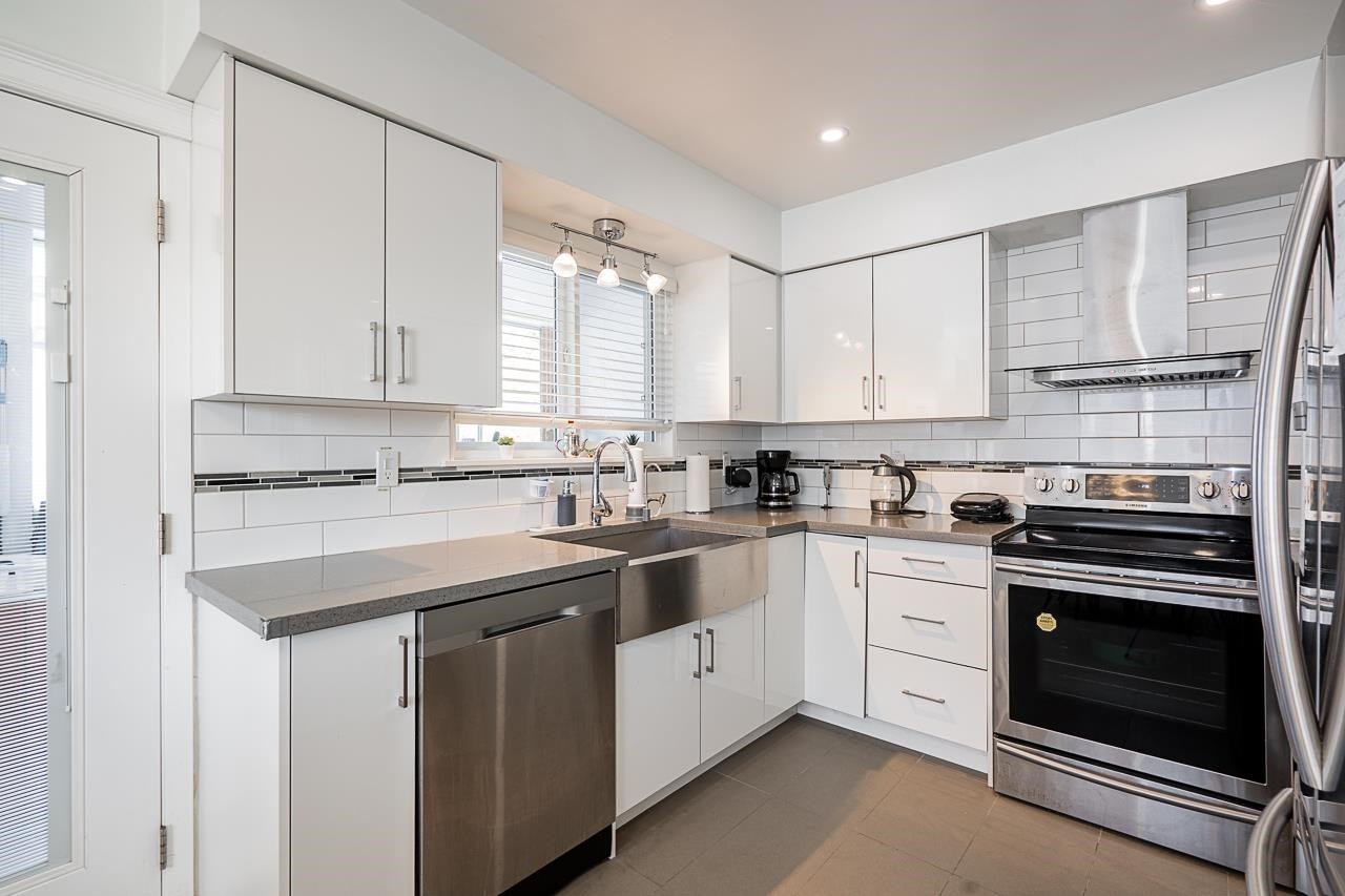 2057 Lorraine Avenue, Coquitlam, BC