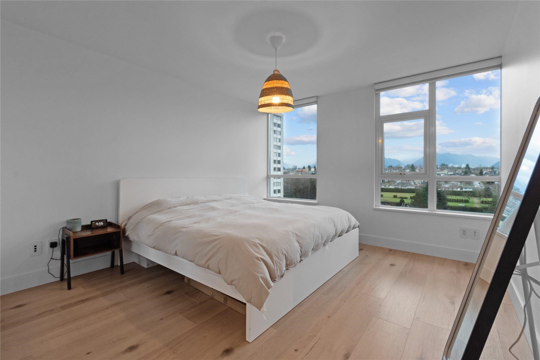 1102-4400 Buchanan Street, Burnaby, BC