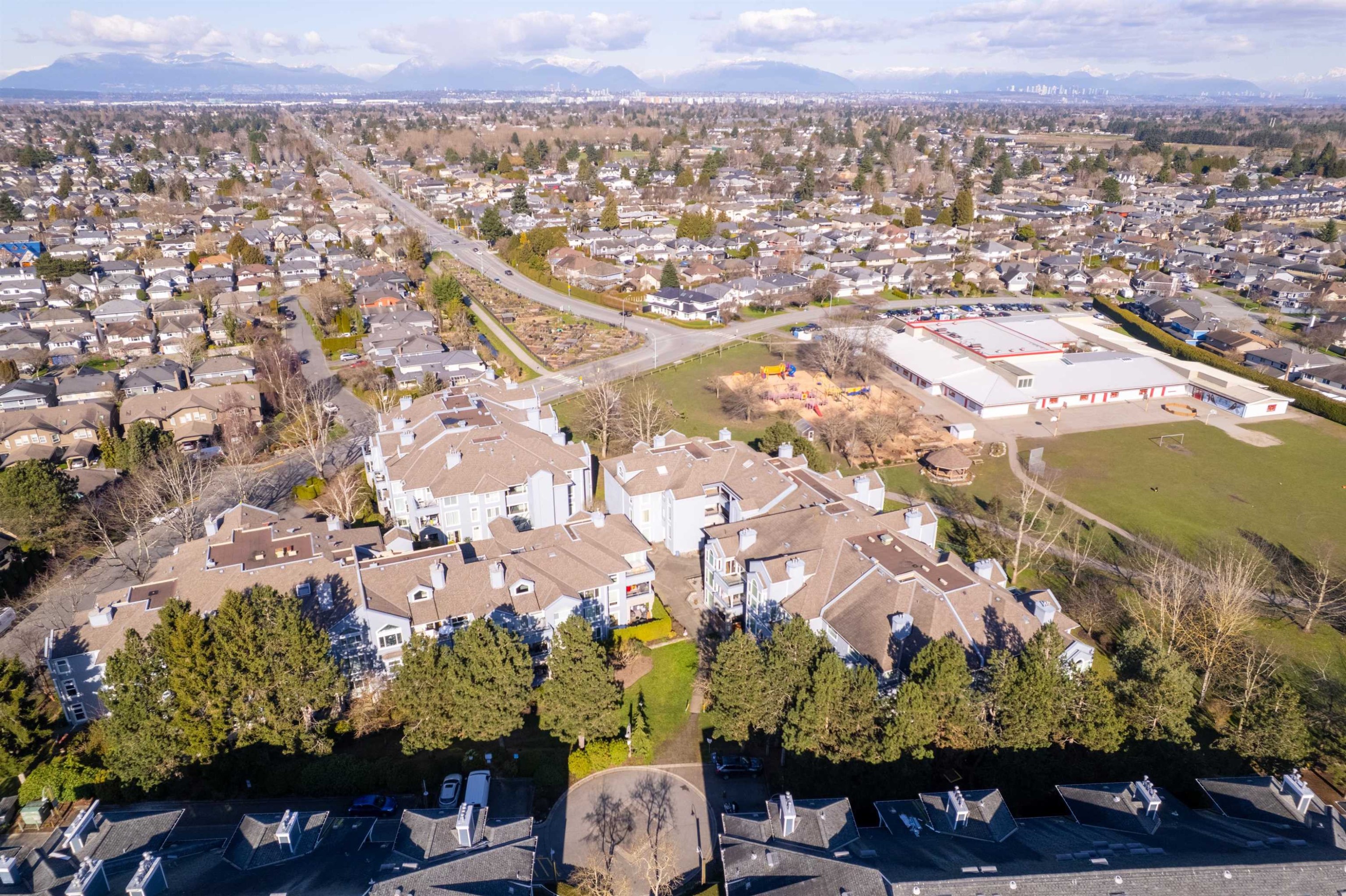 221-12873 Railway Avenue, Richmond, BC