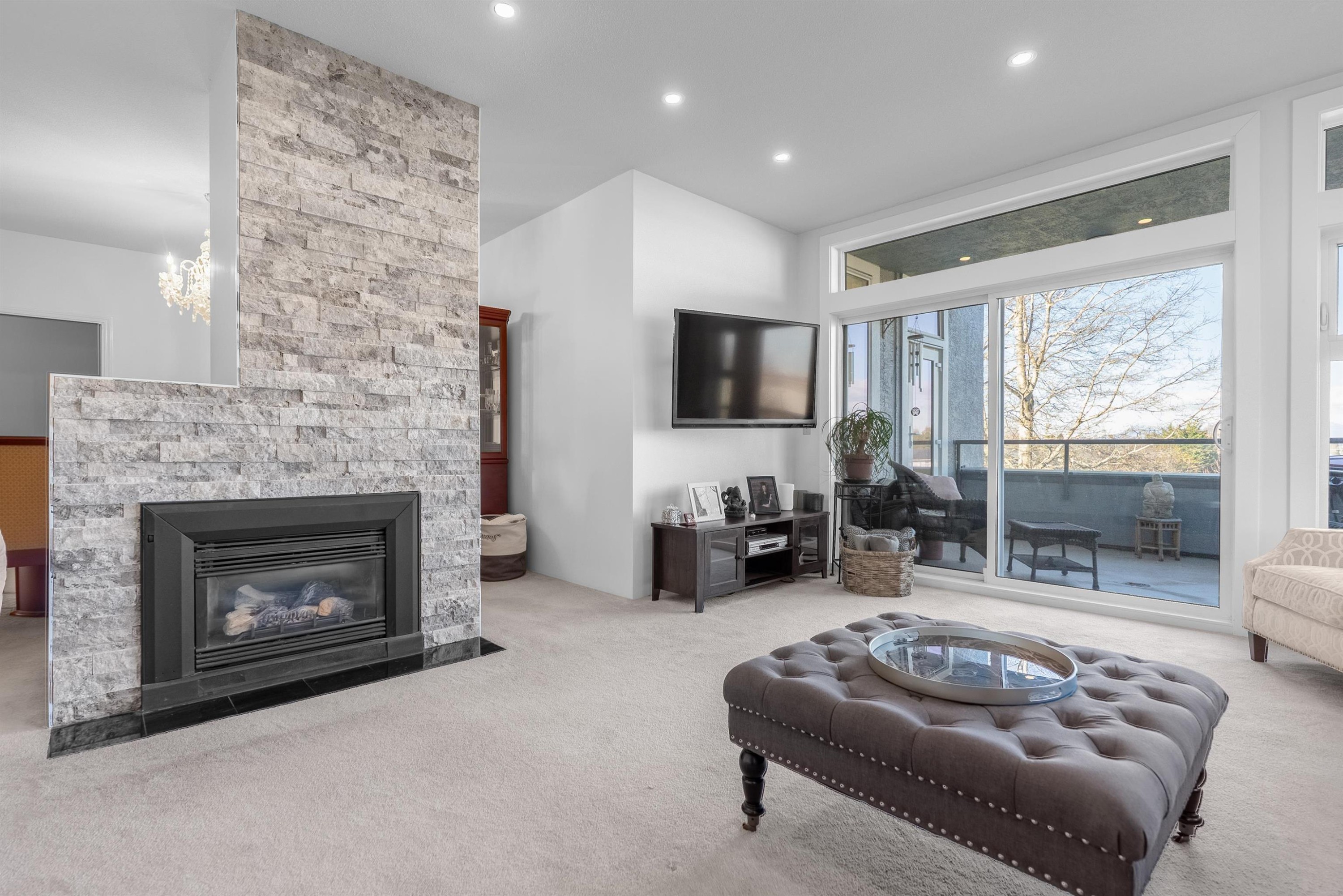 221-12873 Railway Avenue, Richmond, BC