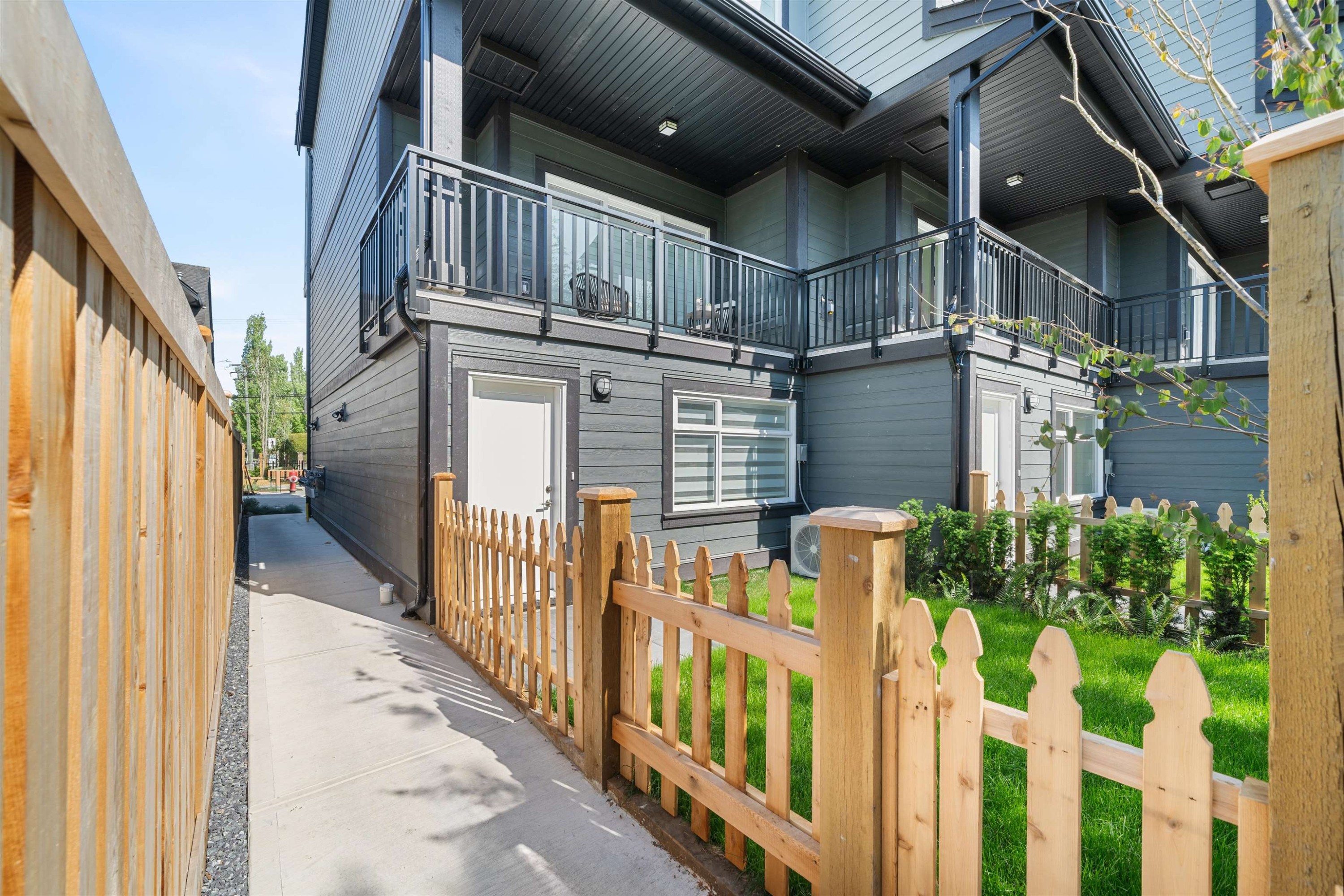 2-22551 Westminster Highway, Richmond, BC