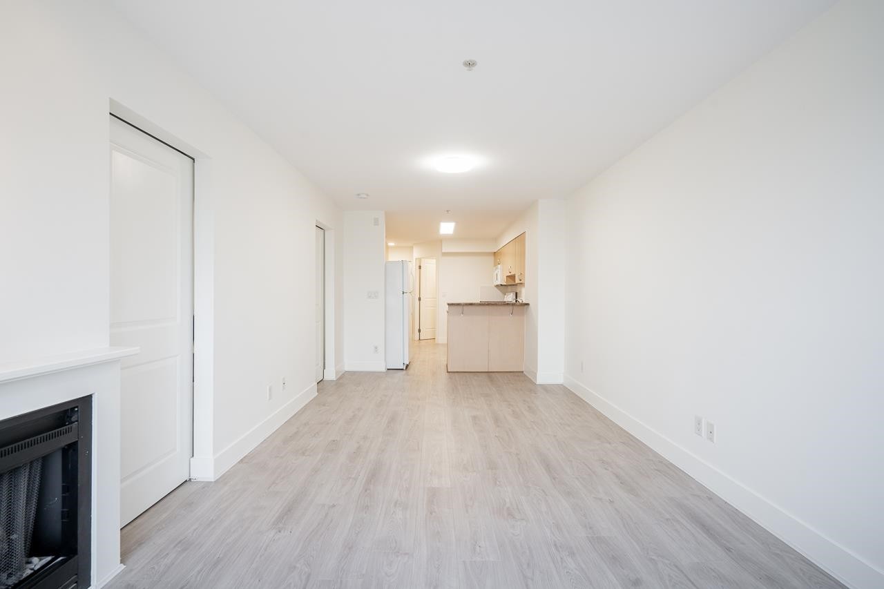 303-3423 Hastings Street E, Vancouver, BC