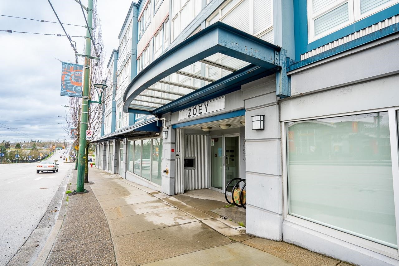 303-3423 Hastings Street E, Vancouver, BC