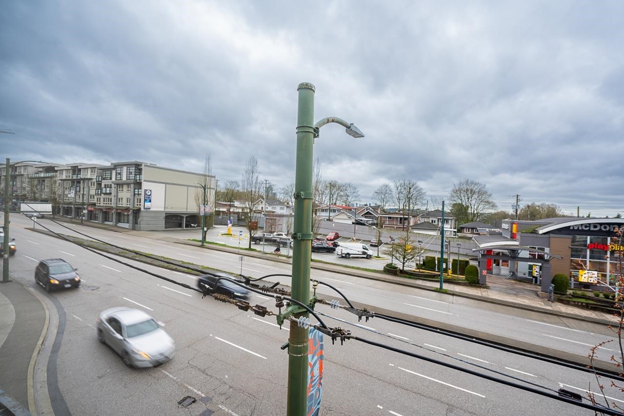 303-3423 Hastings Street E, Vancouver, BC