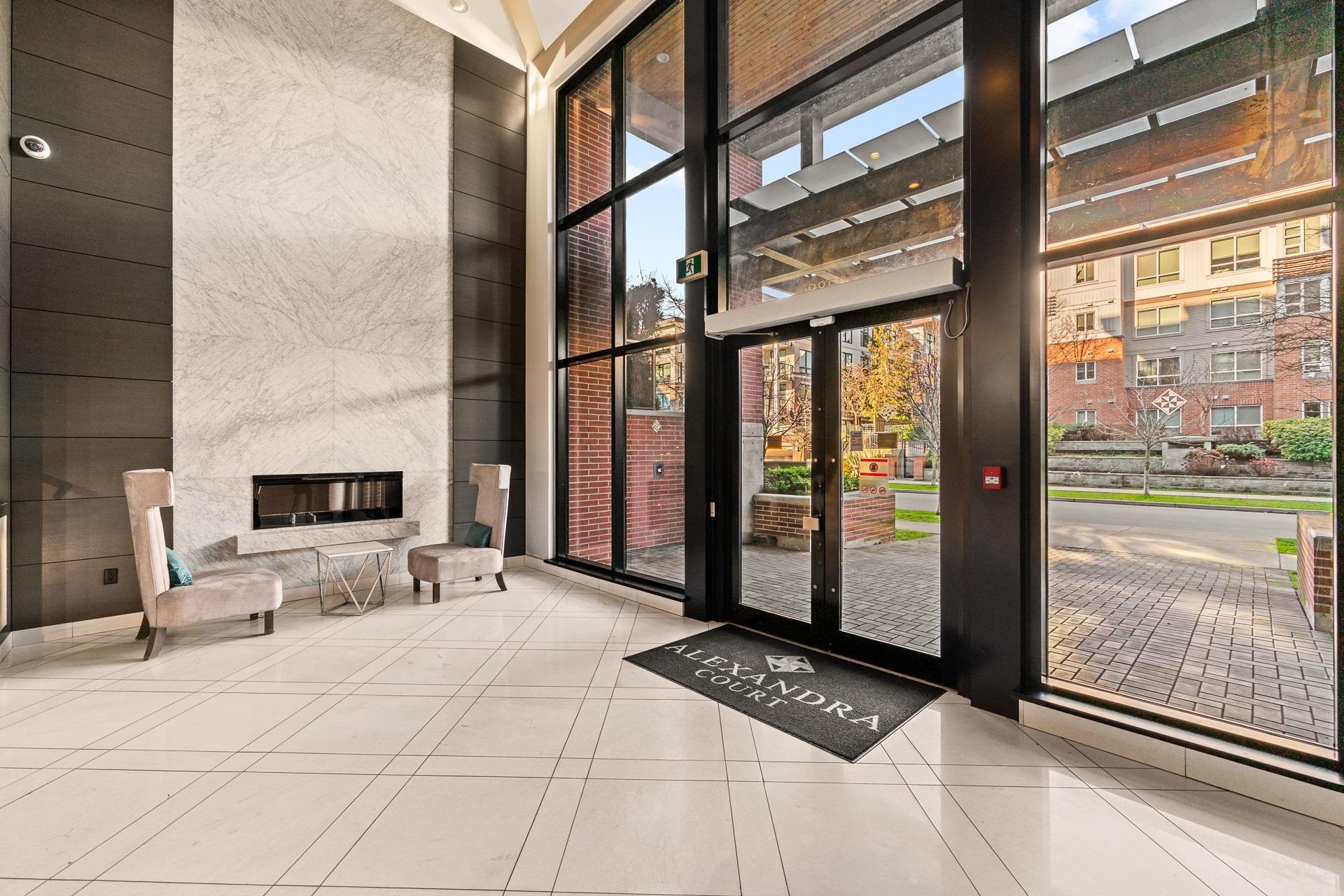 215-9388 Tomicki Avenue, Richmond, BC