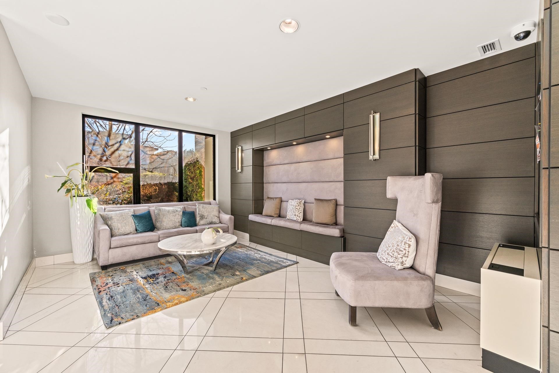 215-9388 Tomicki Avenue, Richmond, BC