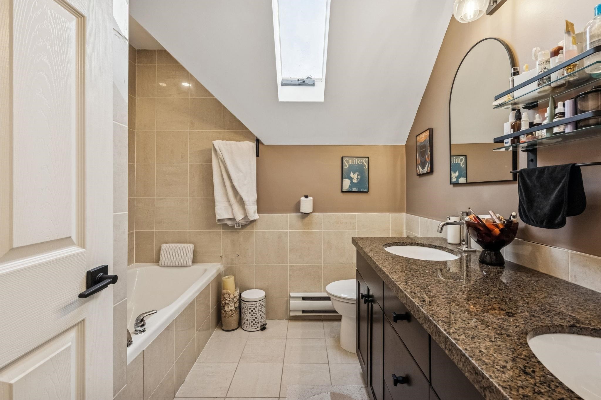 2819 13Th Avenue W, Vancouver, BC