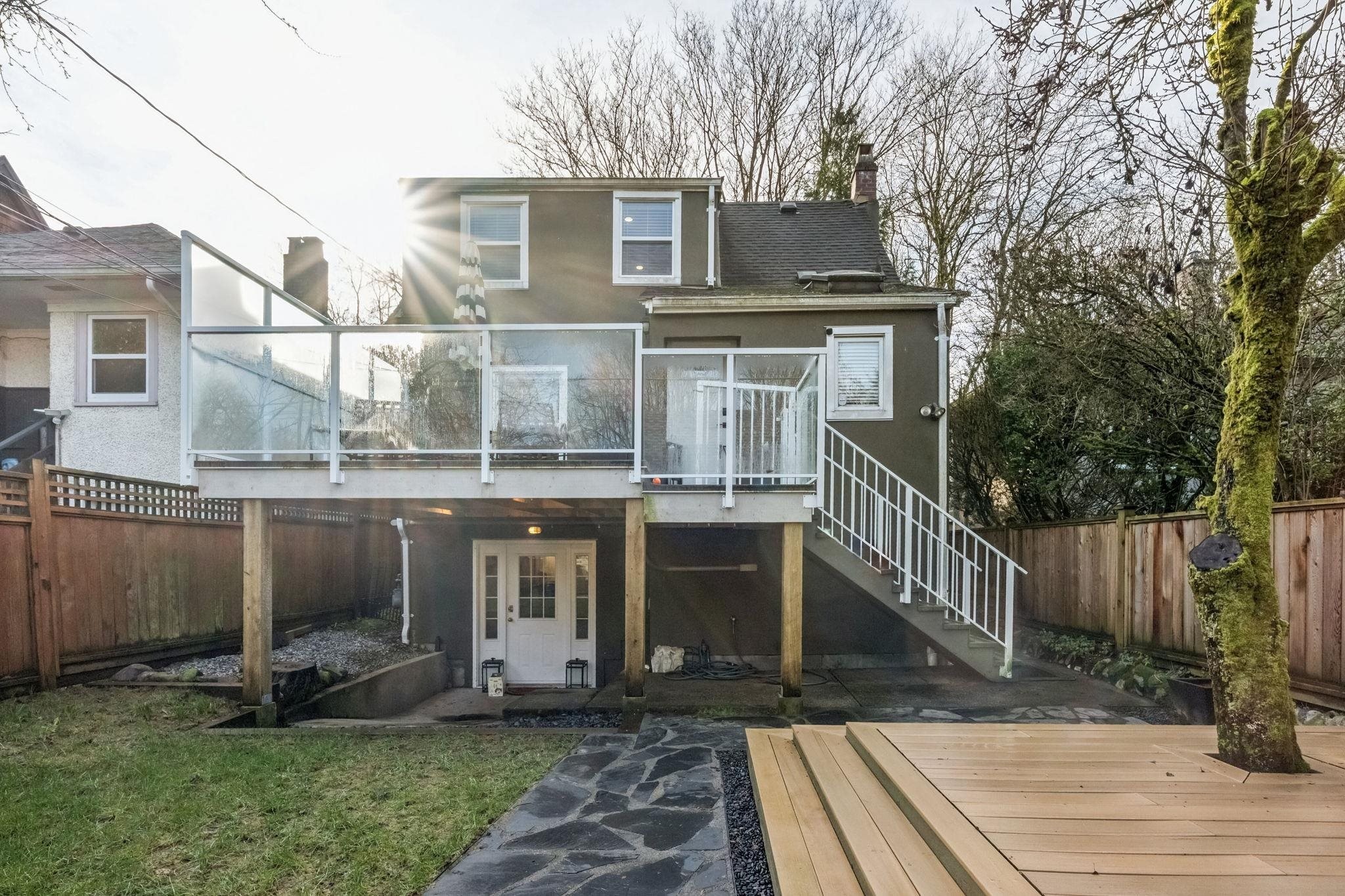 2819 13Th Avenue W, Vancouver, BC