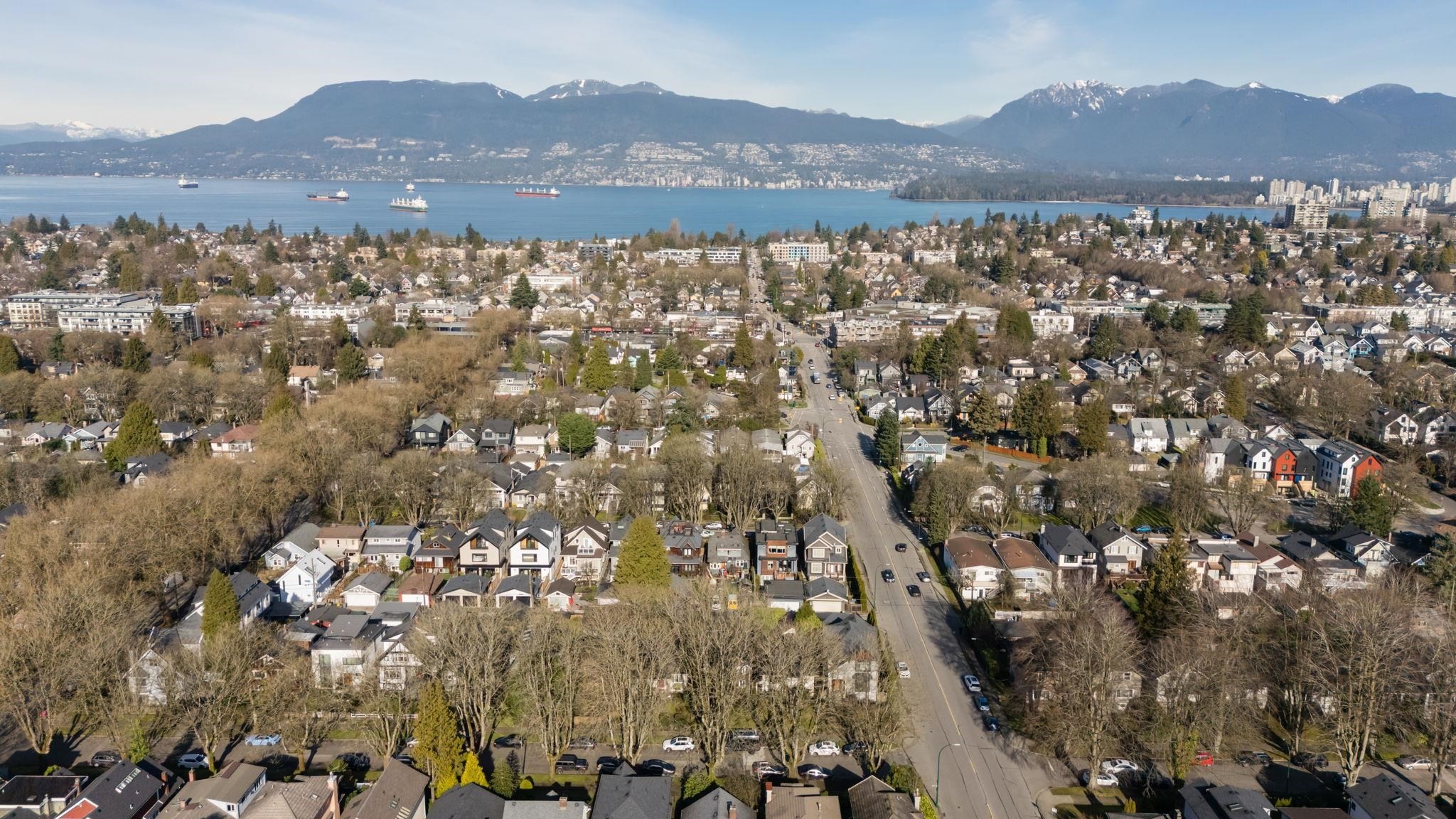 2819 13Th Avenue W, Vancouver, BC