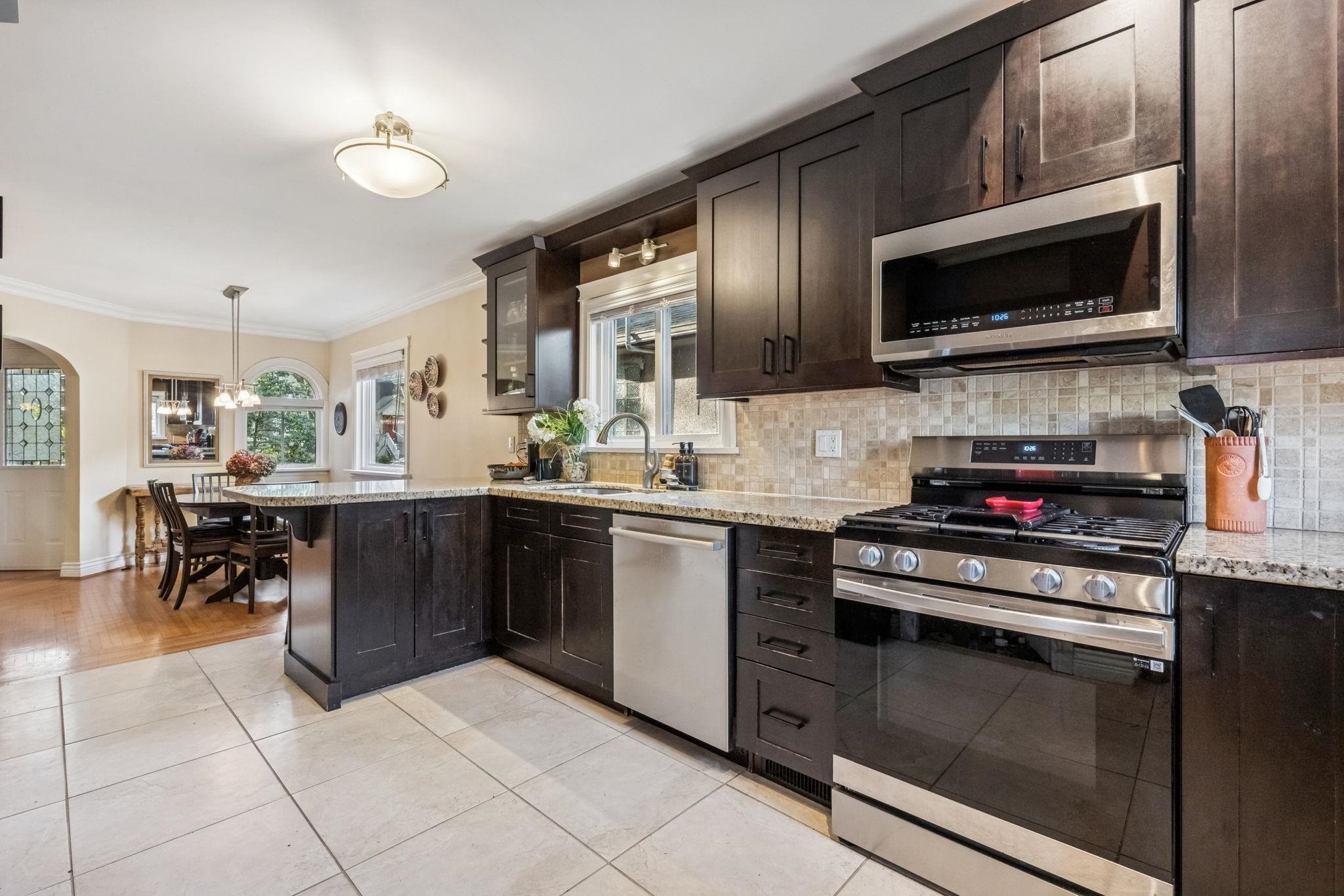 2819 13Th Avenue W, Vancouver, BC