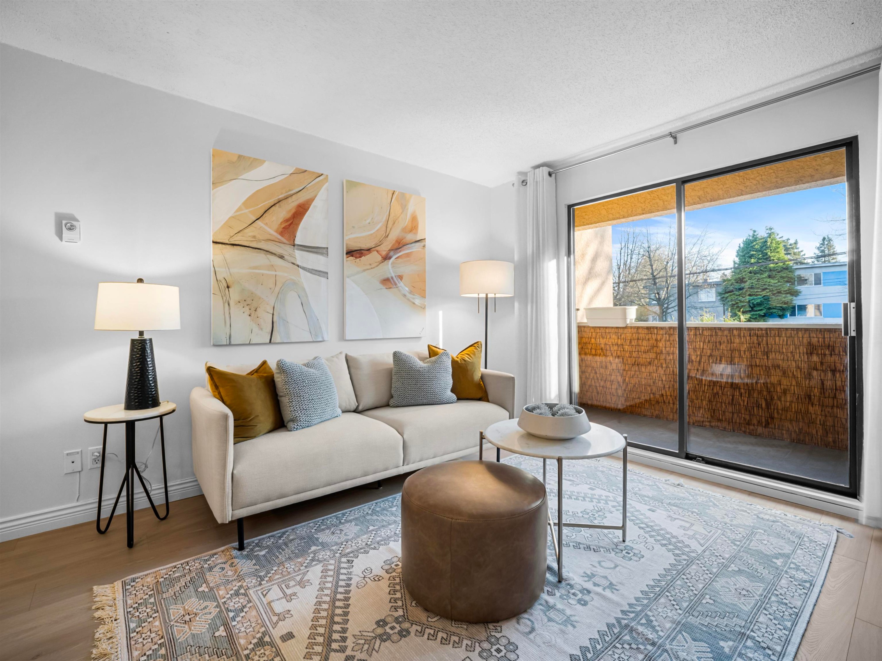 313-975 Broadway E, Vancouver, BC