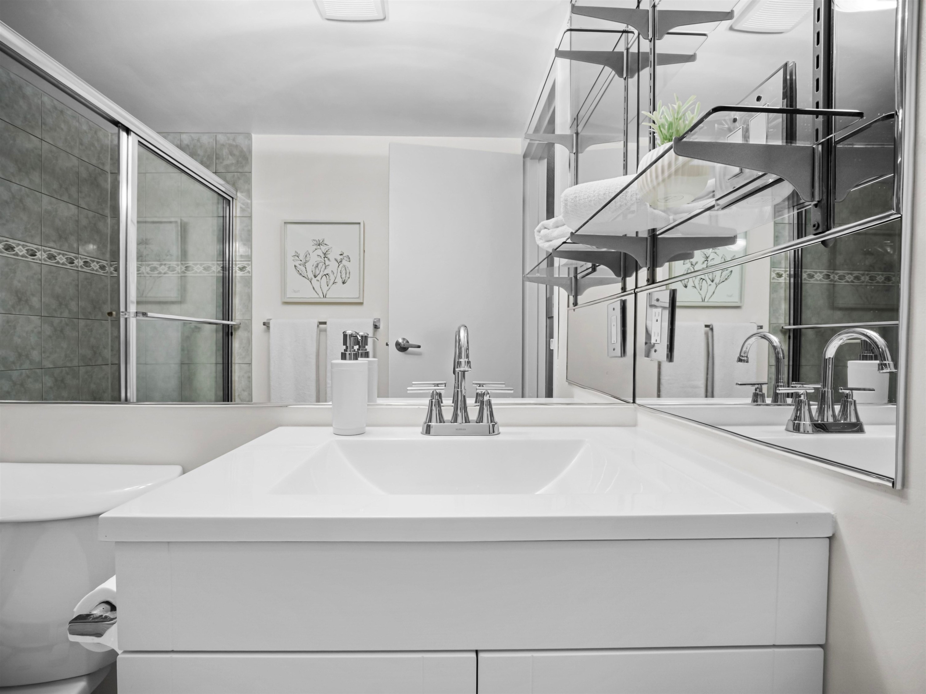 313-975 Broadway E, Vancouver, BC