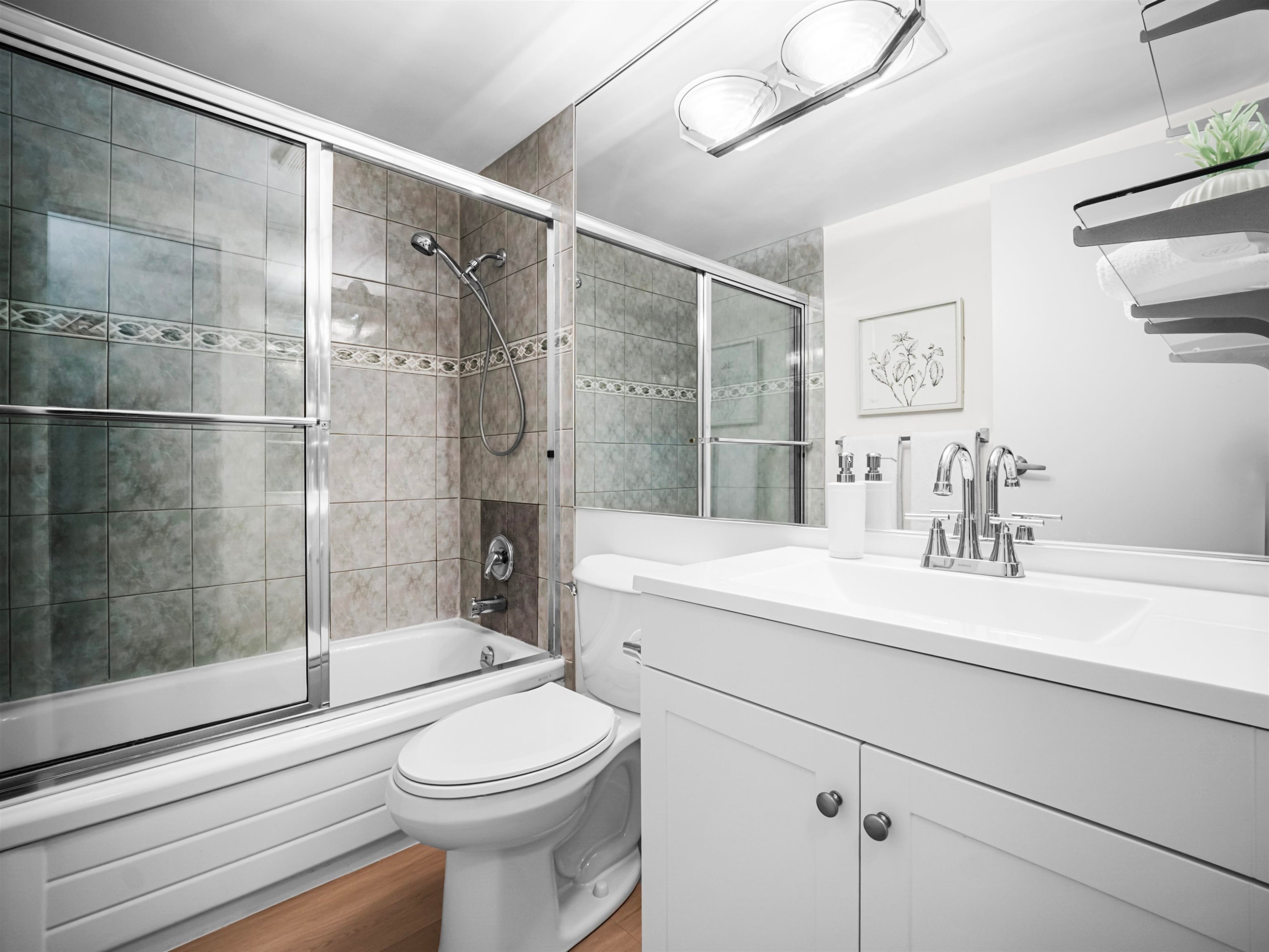313-975 Broadway E, Vancouver, BC