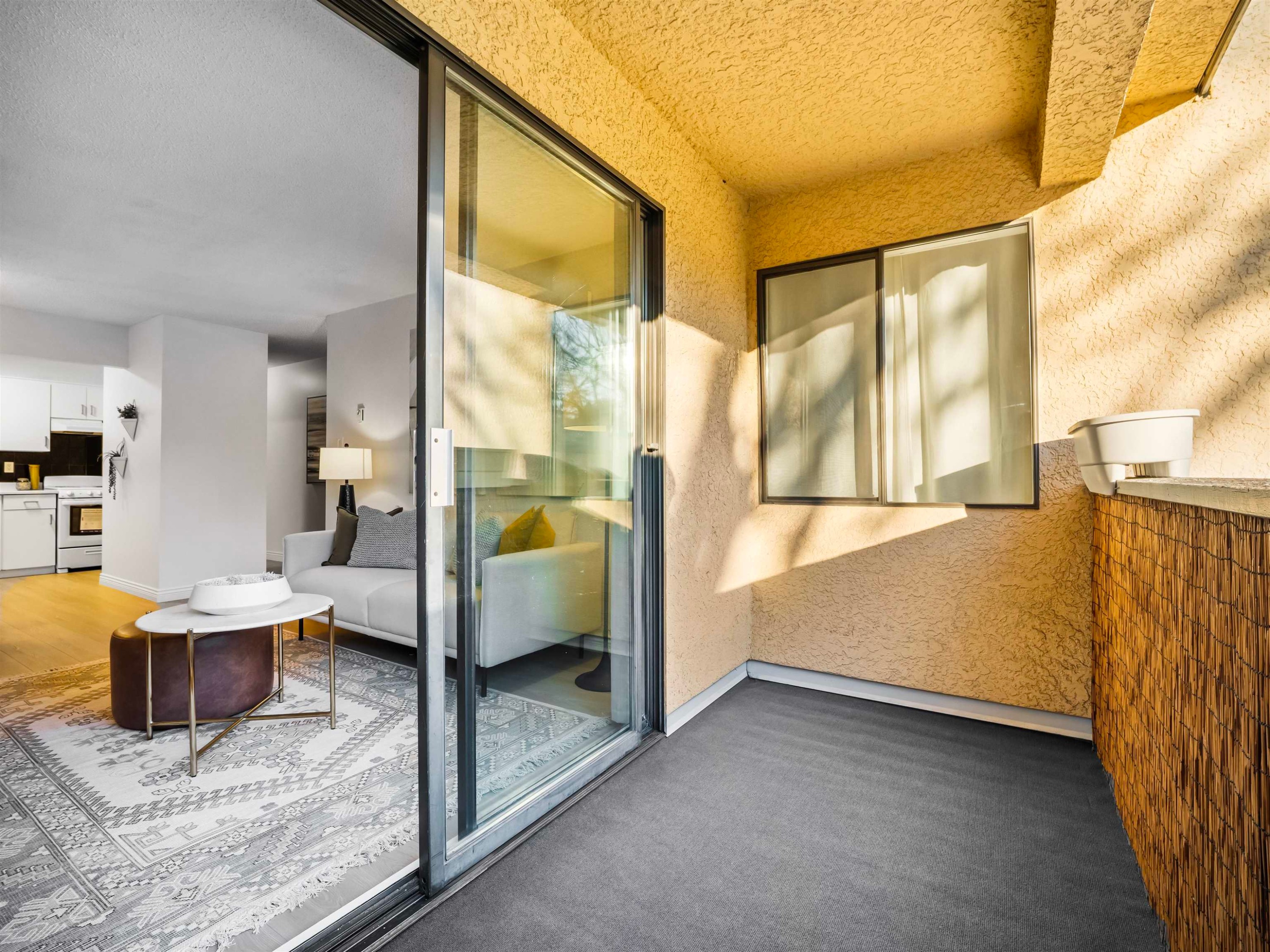 313-975 Broadway E, Vancouver, BC
