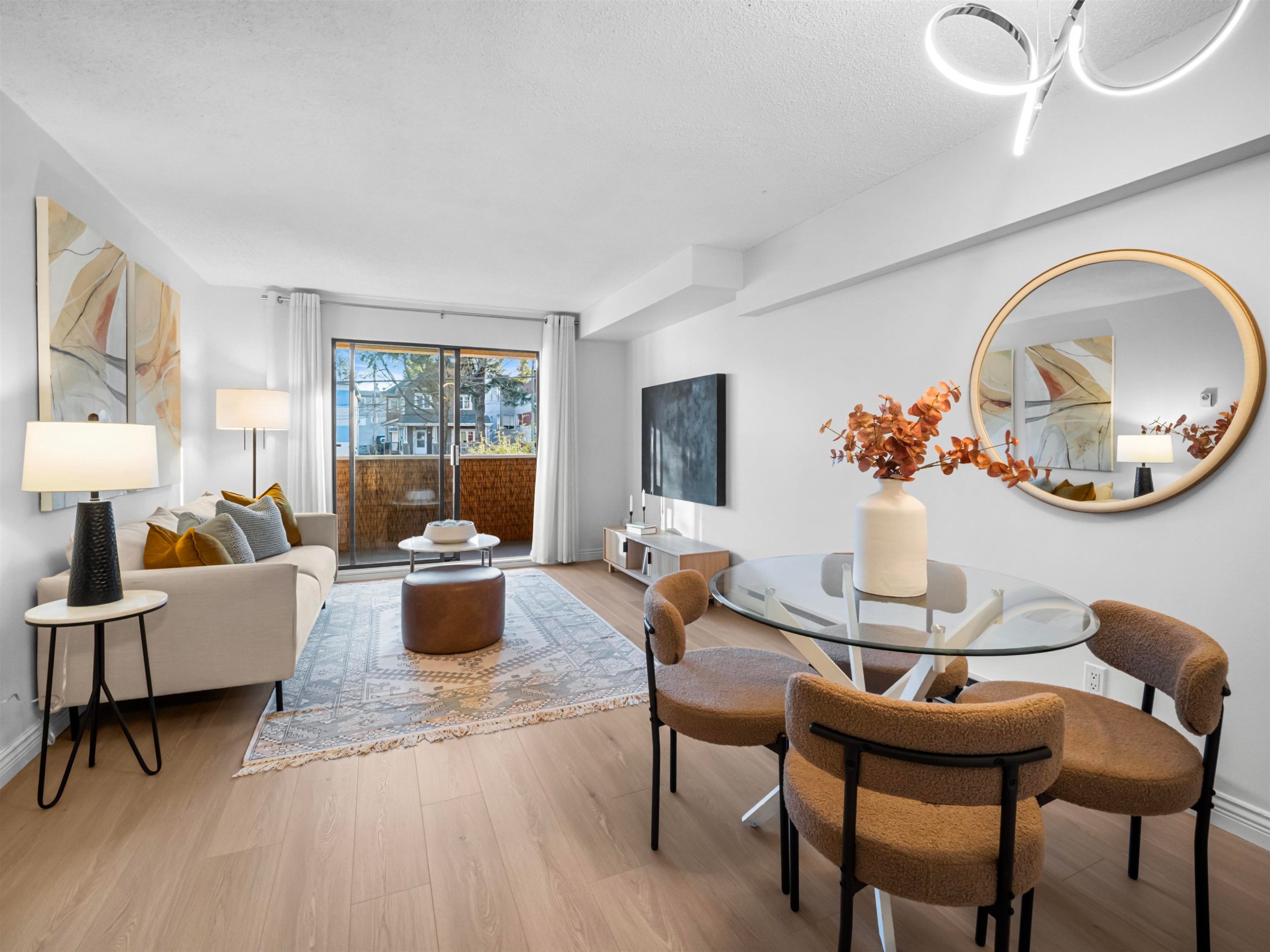 313-975 Broadway E, Vancouver, BC
