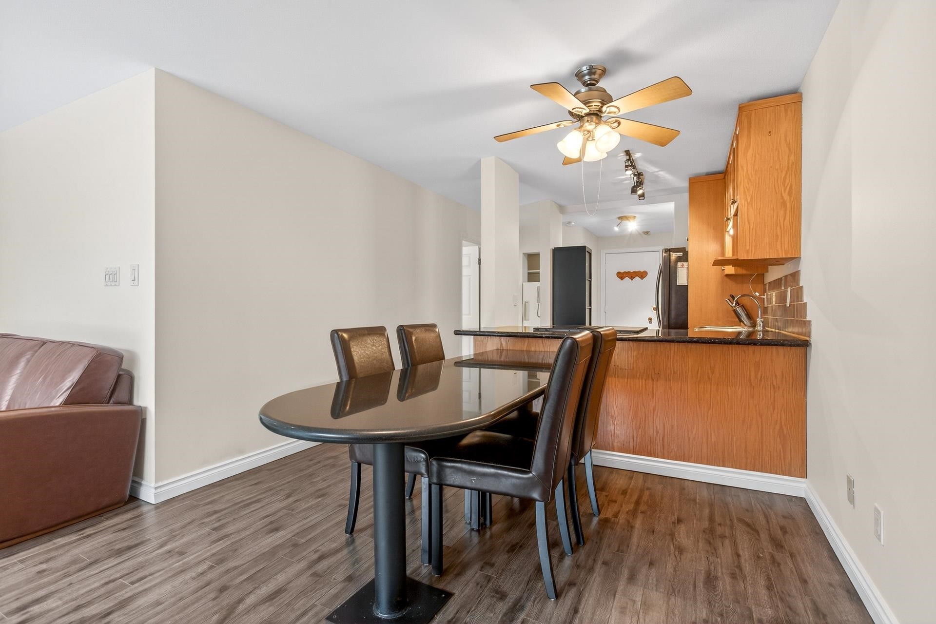 208-505 Ninth Street, New Westminster, BC